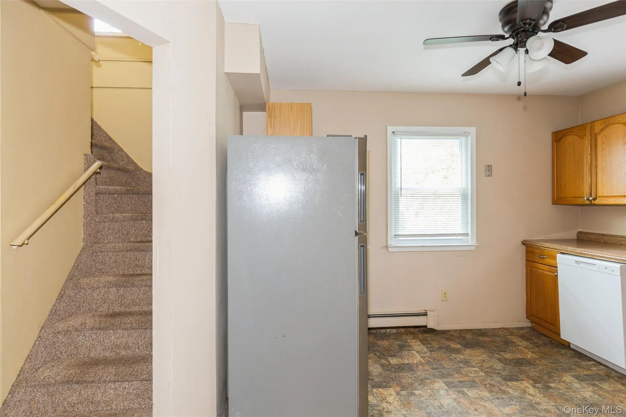 23 Summit Avenue, Brookhaven, NY, 4 Bedrooms Bedrooms, 7 Rooms Rooms,1 BathroomBathrooms,Residential,For Rent,Summit,0,1013405 23 Summit Avenue, Brookhaven, NY, 4 Bedrooms Bedrooms, 7 Rooms Rooms,1 BathroomBathrooms,Residential,For Rent,Summit,0,1013405