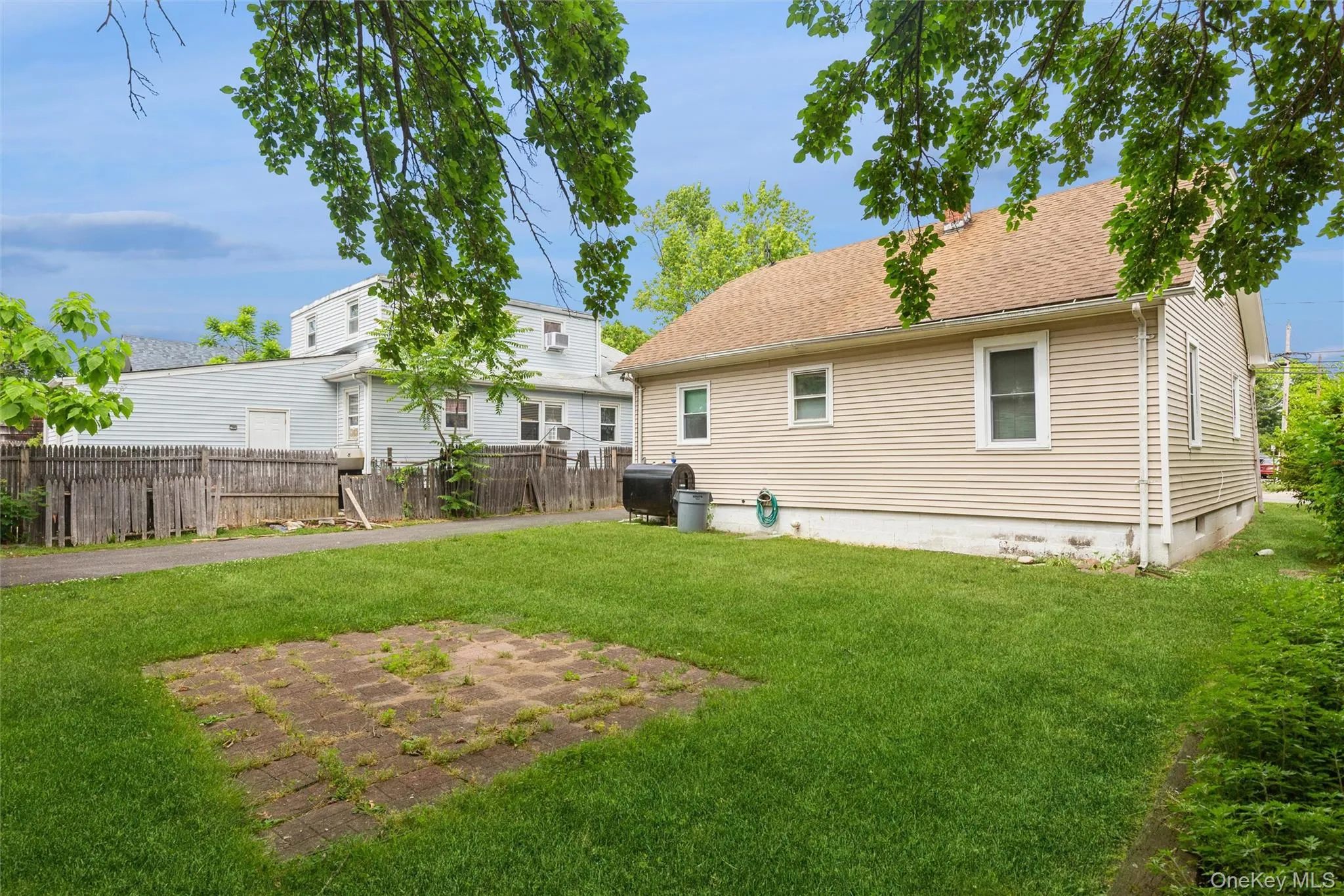23 Summit Avenue, Brookhaven, NY, 4 Bedrooms Bedrooms, 7 Rooms Rooms,1 BathroomBathrooms,Residential,For Rent,Summit,0,1013405 23 Summit Avenue, Brookhaven, NY, 4 Bedrooms Bedrooms, 7 Rooms Rooms,1 BathroomBathrooms,Residential,For Rent,Summit,0,1013405