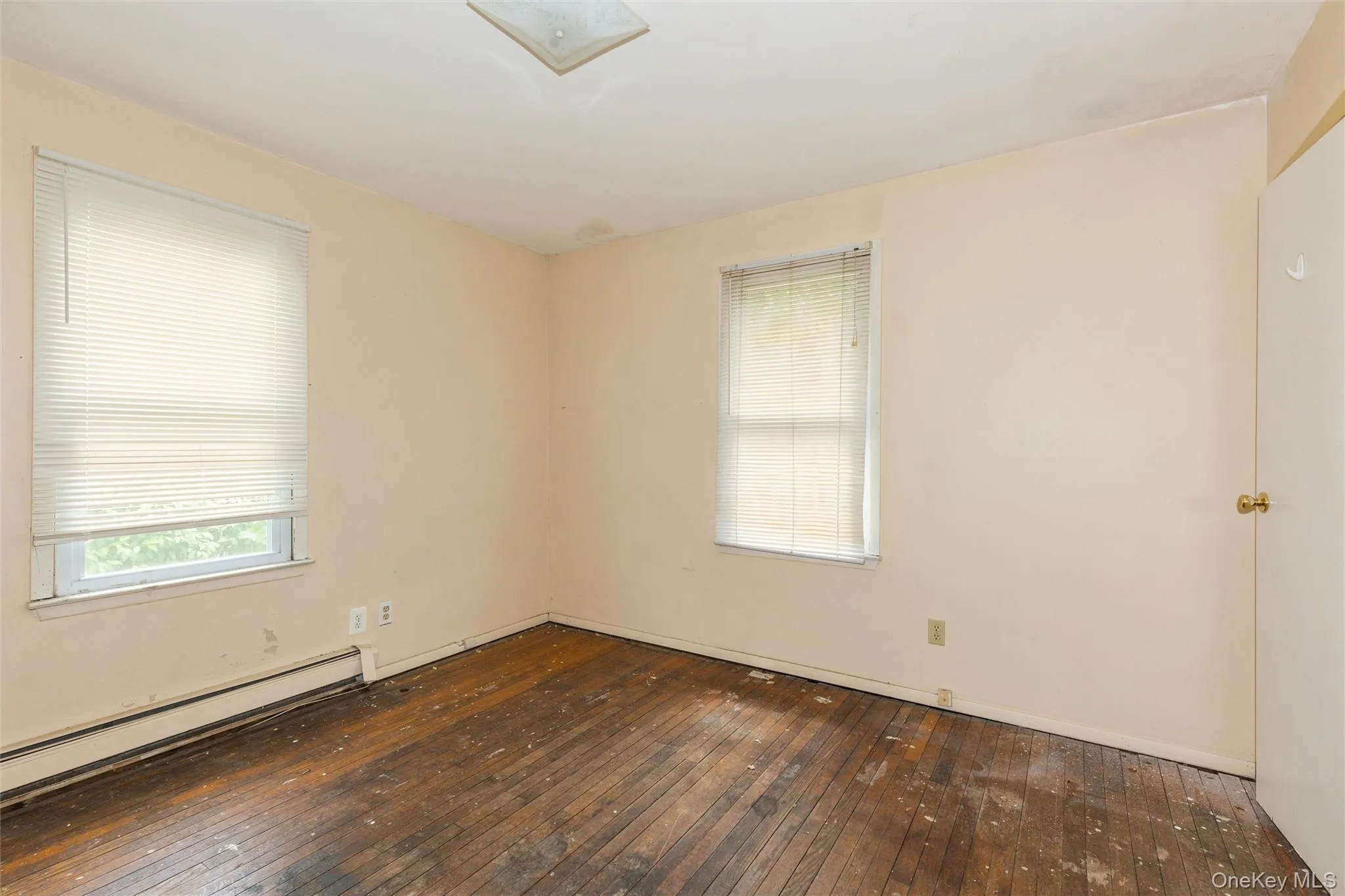 23 Summit Avenue, Brookhaven, NY, 4 Bedrooms Bedrooms, 7 Rooms Rooms,1 BathroomBathrooms,Residential,For Rent,Summit,0,1013405 23 Summit Avenue, Brookhaven, NY, 4 Bedrooms Bedrooms, 7 Rooms Rooms,1 BathroomBathrooms,Residential,For Rent,Summit,0,1013405