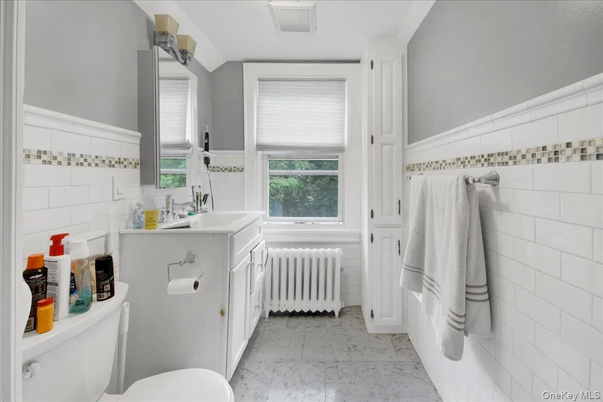 9 Howard Avenue, White Plains, NY, 4 Bedrooms Bedrooms, 8 Rooms Rooms,2 BathroomsBathrooms,Residential,For Rent,Howard,0,1013406 9 Howard Avenue, White Plains, NY, 4 Bedrooms Bedrooms, 8 Rooms Rooms,2 BathroomsBathrooms,Residential,For Rent,Howard,0,1013406