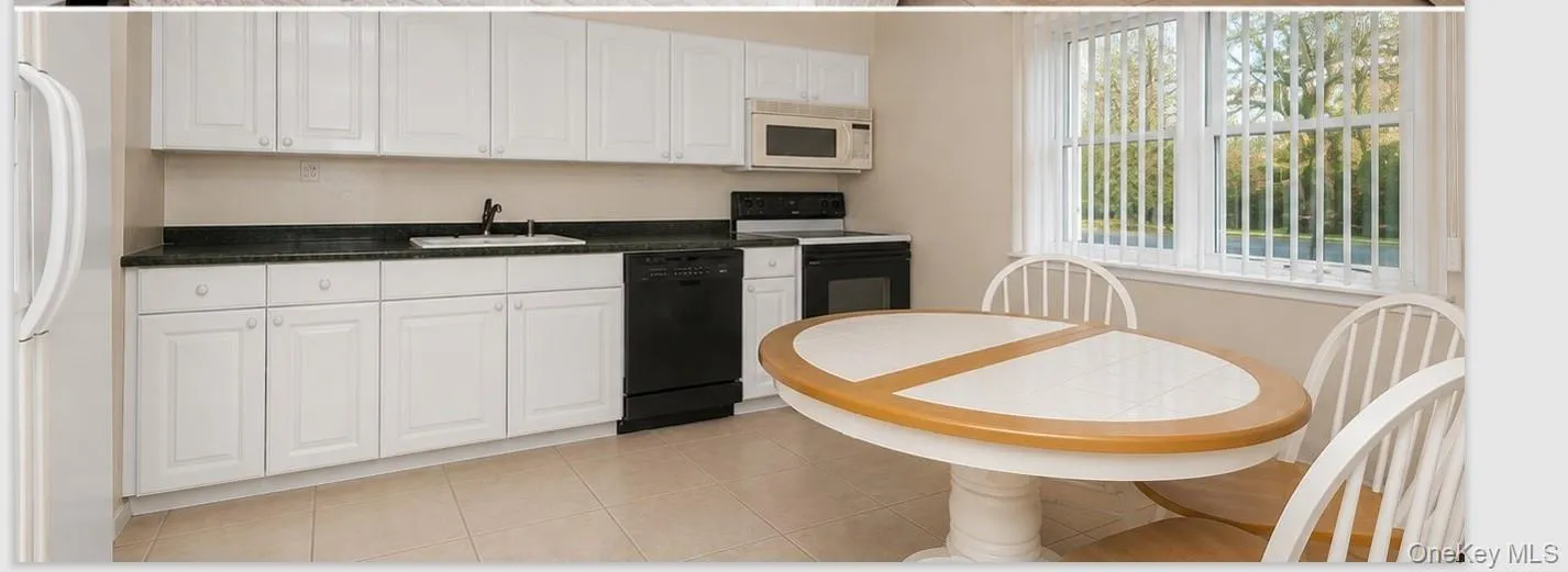 Upper /Main level KitchenElectric Stove Upper /Main level KitchenElectric Stove