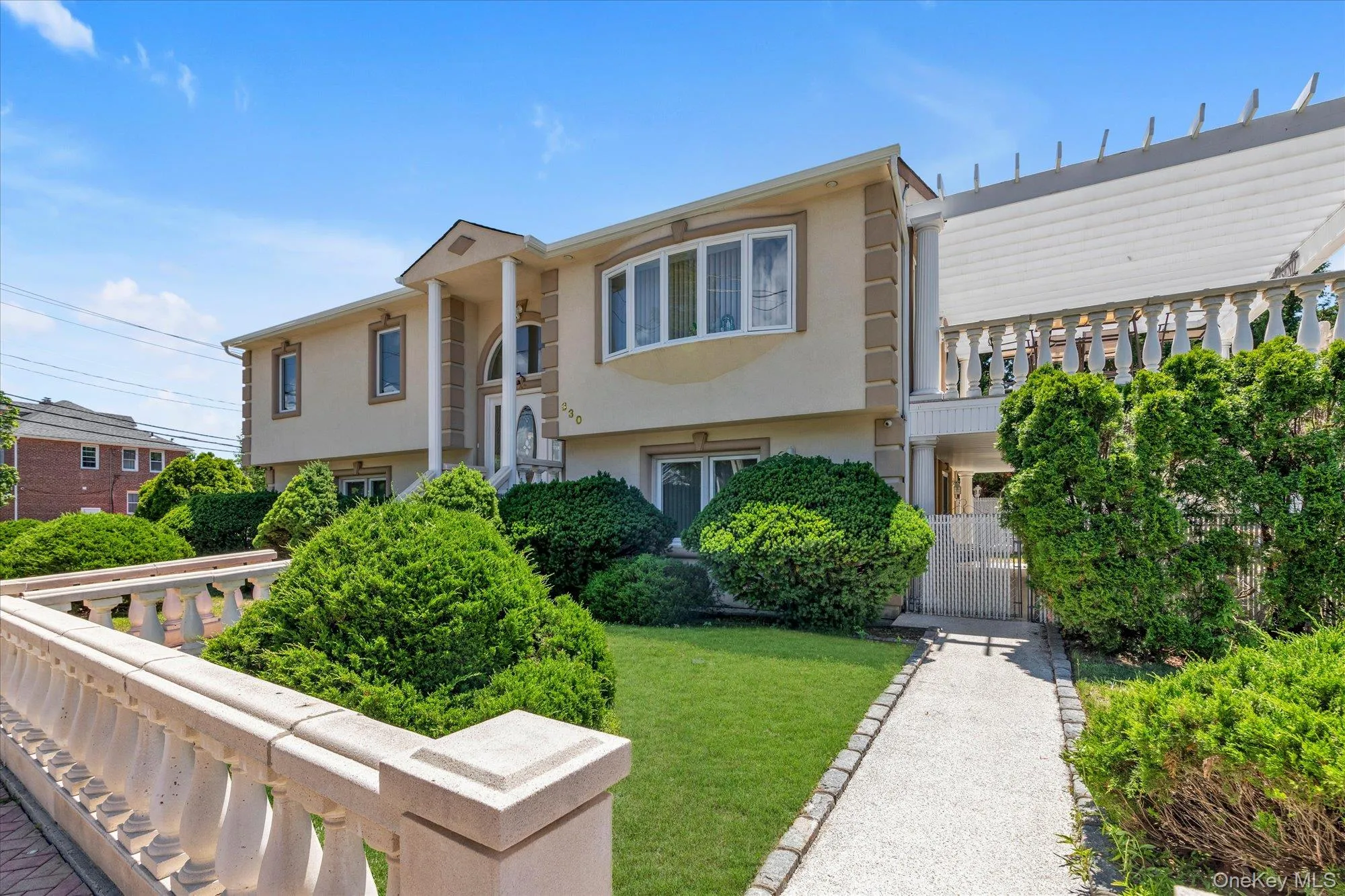 WELCOME TO 33O BAYVILLE AVENUE. WELCOME TO 33O BAYVILLE AVENUE.