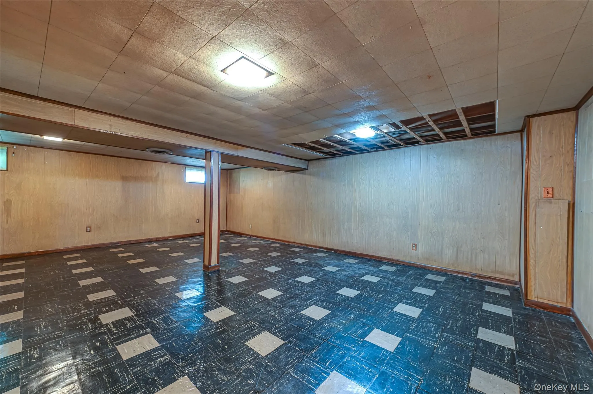 Full Basement Full Basement