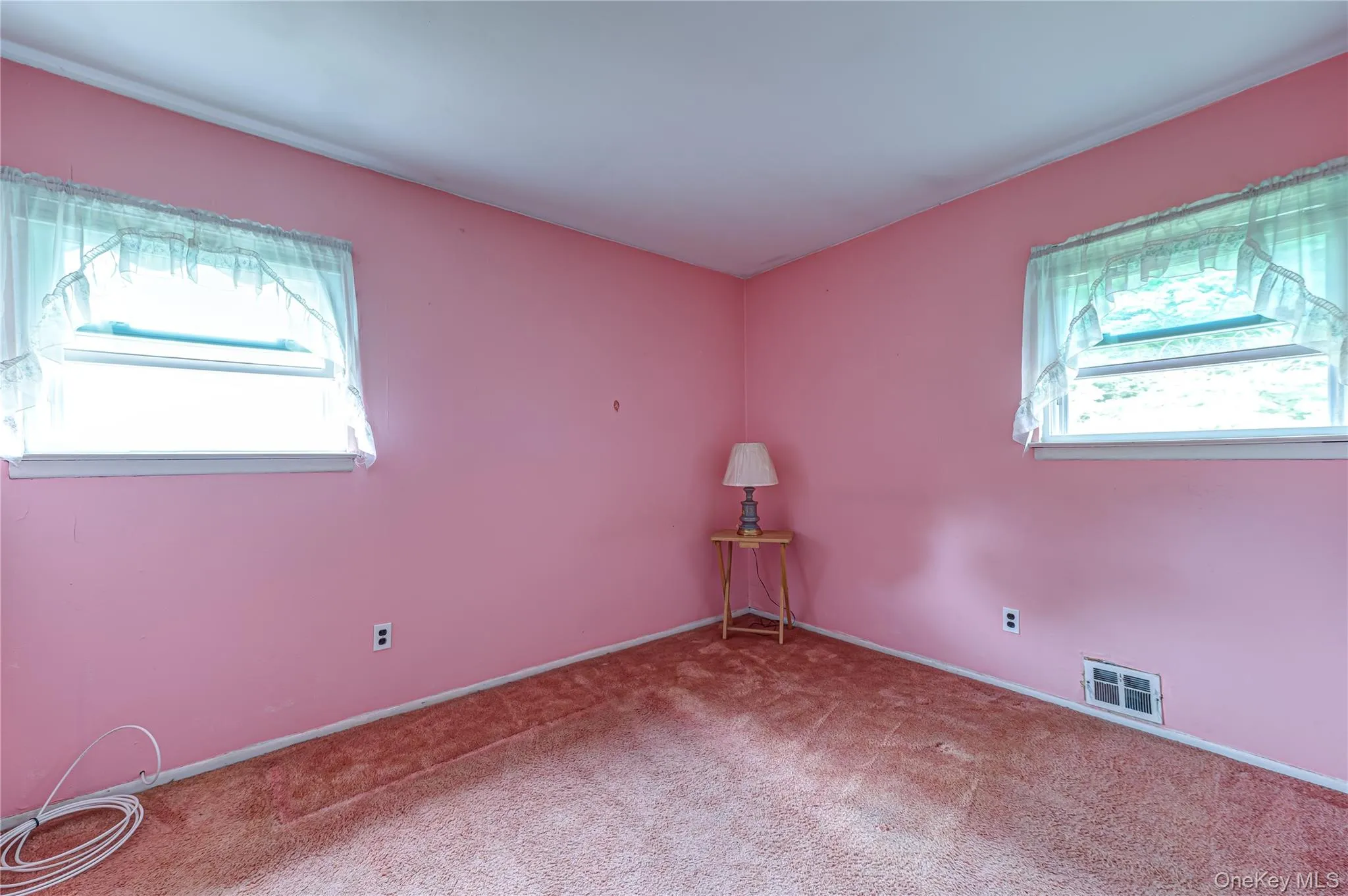 Third Bedroom _ Hardwood Floors under the Carpet Third Bedroom _ Hardwood Floors under the Carpet