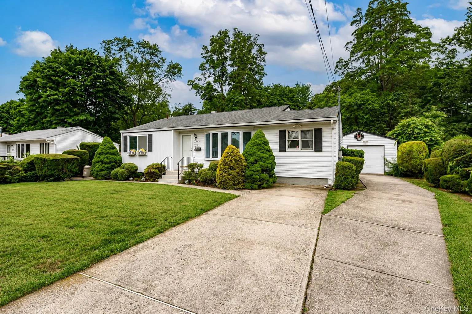 1614 Gardiner Drive, Islip, NY, 3 Bedrooms Bedrooms, 6 Rooms Rooms,1 BathroomBathrooms,Residential,For Rent,Gardiner,0,KEY1013413 1614 Gardiner Drive, Islip, NY, 3 Bedrooms Bedrooms, 6 Rooms Rooms,1 BathroomBathrooms,Residential,For Rent,Gardiner,0,KEY1013413