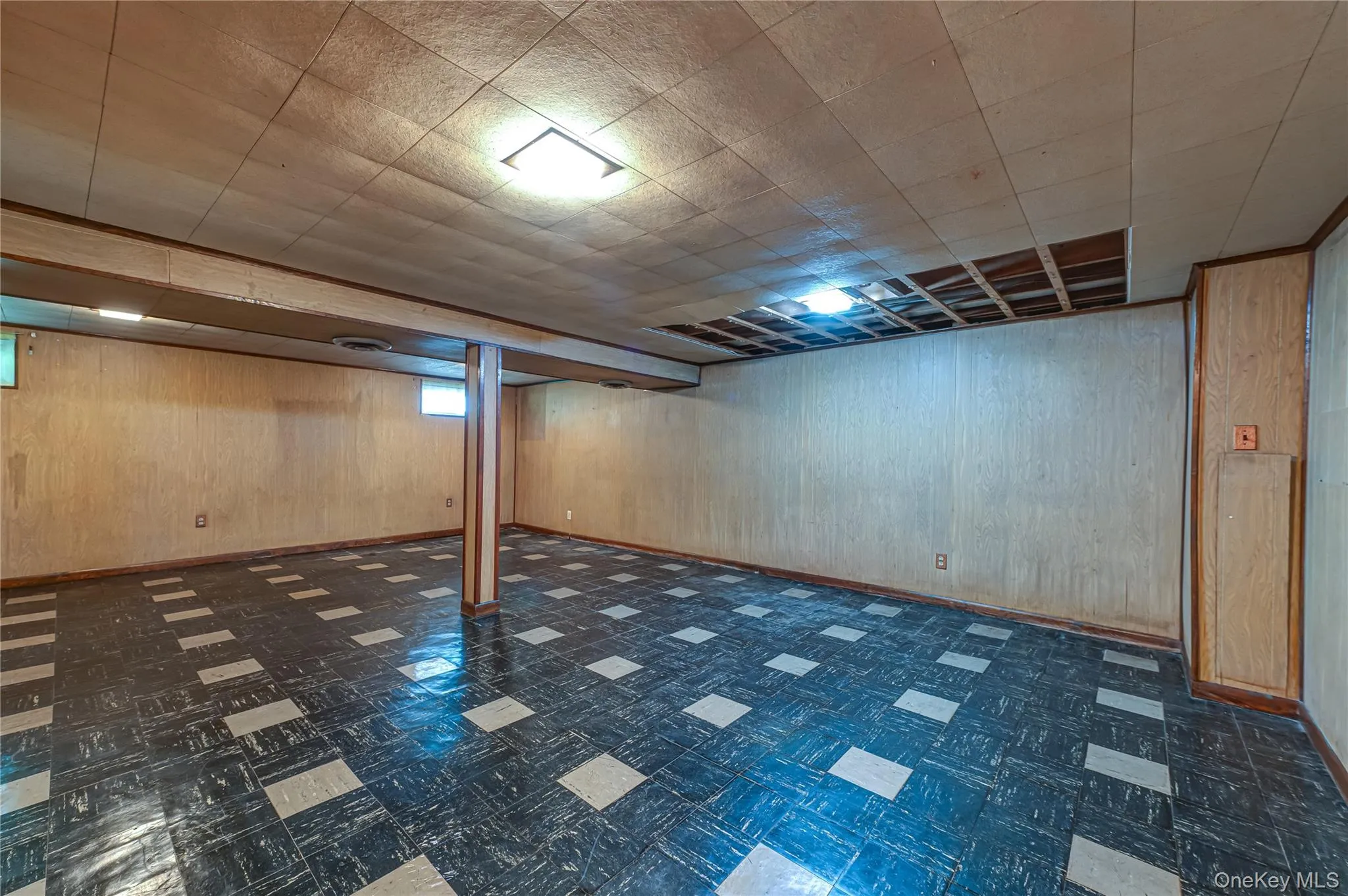 1614 Gardiner Drive, Islip, NY, 3 Bedrooms Bedrooms, 6 Rooms Rooms,1 BathroomBathrooms,Residential,For Rent,Gardiner,0,KEY1013413 1614 Gardiner Drive, Islip, NY, 3 Bedrooms Bedrooms, 6 Rooms Rooms,1 BathroomBathrooms,Residential,For Rent,Gardiner,0,KEY1013413