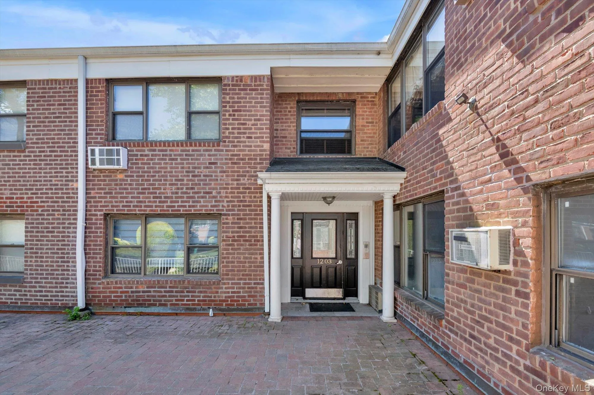 1203 Broadway, Hempstead, NY, 2 Bedrooms Bedrooms, 5 Rooms Rooms,1 BathroomBathrooms,Residential,For Rent,Broadway,0,1013414 1203 Broadway, Hempstead, NY, 2 Bedrooms Bedrooms, 5 Rooms Rooms,1 BathroomBathrooms,Residential,For Rent,Broadway,0,1013414