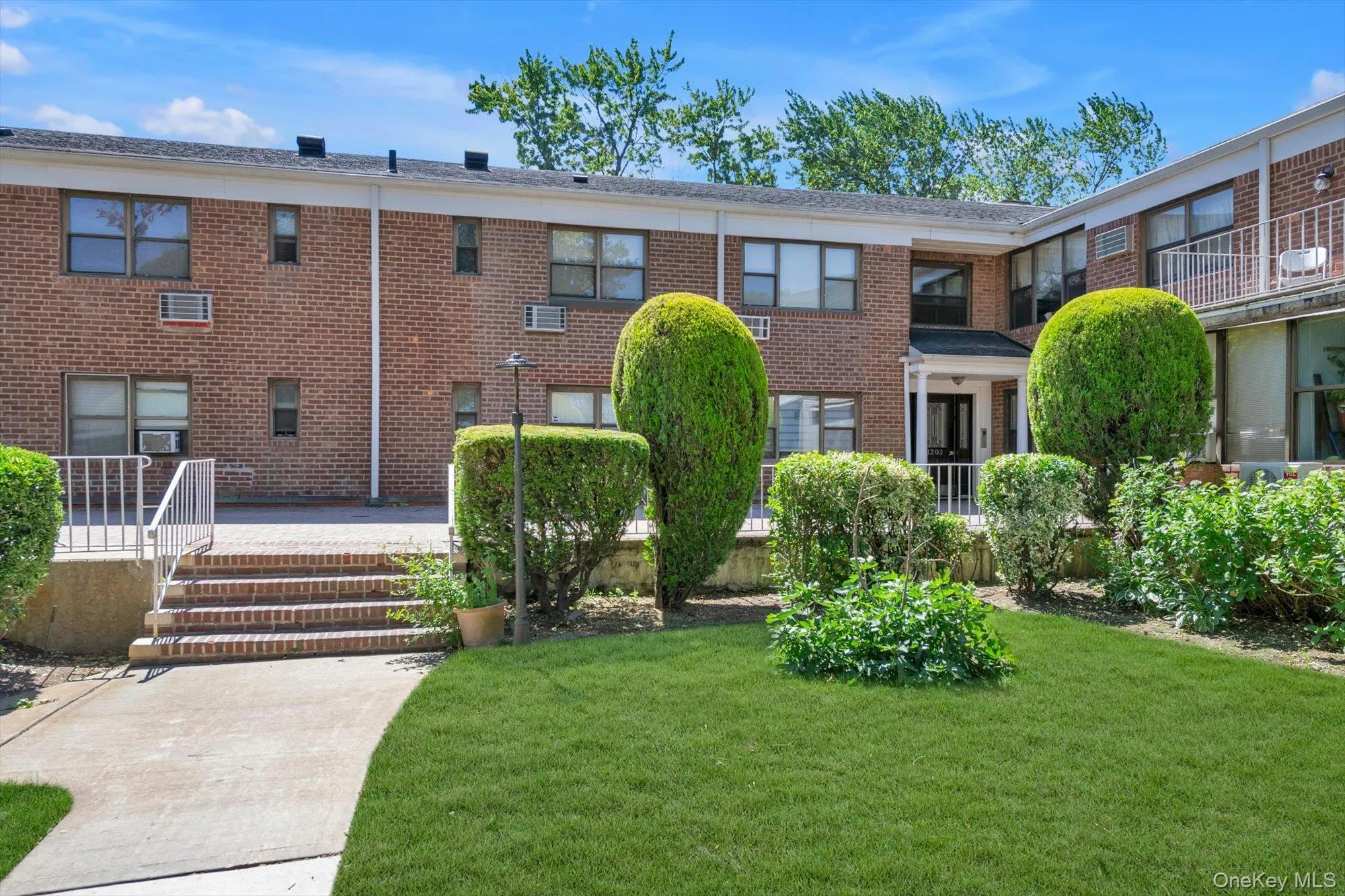 1203 Broadway, Hempstead, NY, 2 Bedrooms Bedrooms, 5 Rooms Rooms,1 BathroomBathrooms,Residential,For Rent,Broadway,0,1013414 1203 Broadway, Hempstead, NY, 2 Bedrooms Bedrooms, 5 Rooms Rooms,1 BathroomBathrooms,Residential,For Rent,Broadway,0,1013414