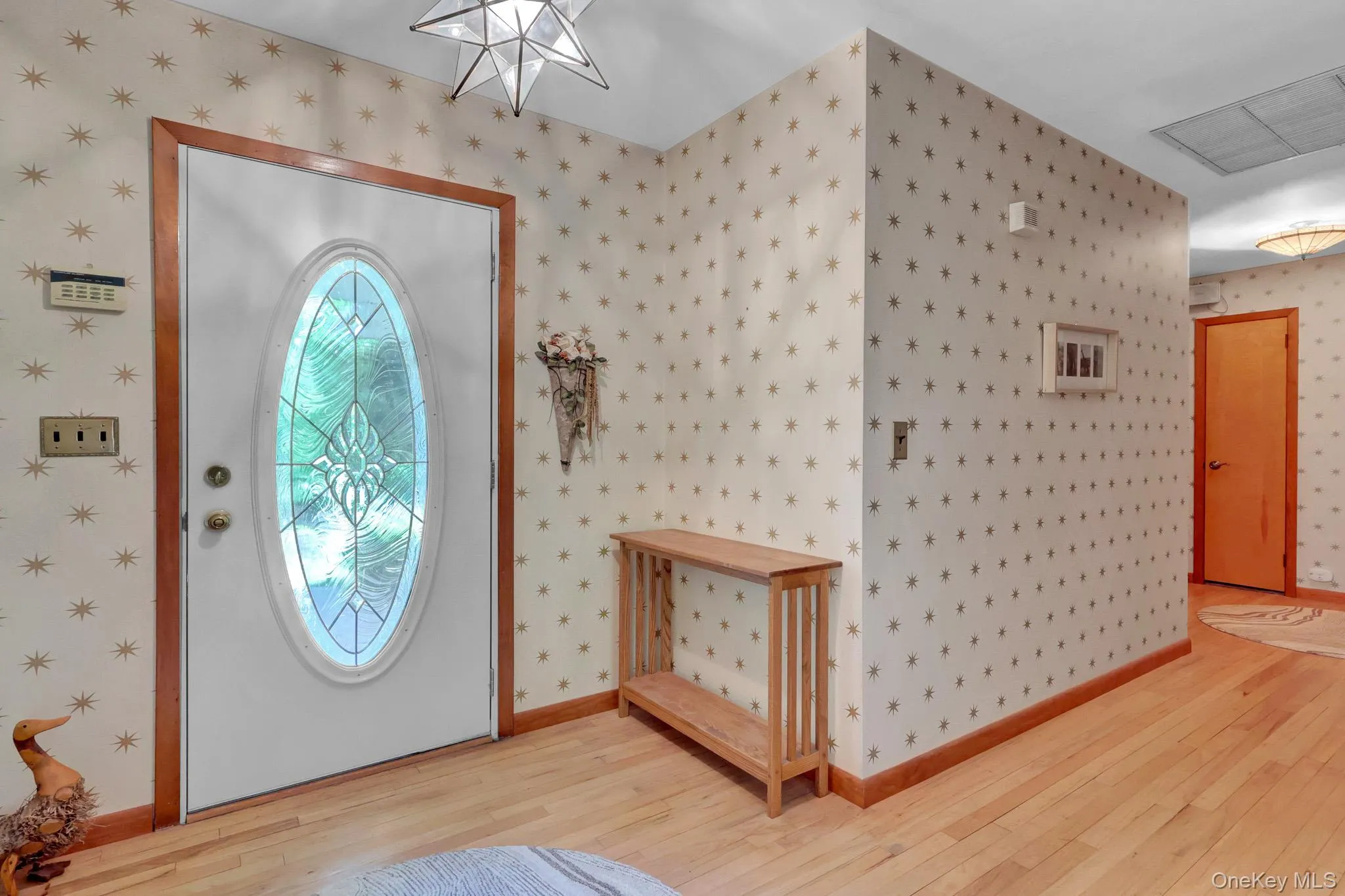1304 Sycamore Avenue, Islip, NY, 3 Bedrooms Bedrooms, 6 Rooms Rooms,1 BathroomBathrooms,Residential,For Rent,Sycamore,0,1013417 1304 Sycamore Avenue, Islip, NY, 3 Bedrooms Bedrooms, 6 Rooms Rooms,1 BathroomBathrooms,Residential,For Rent,Sycamore,0,1013417