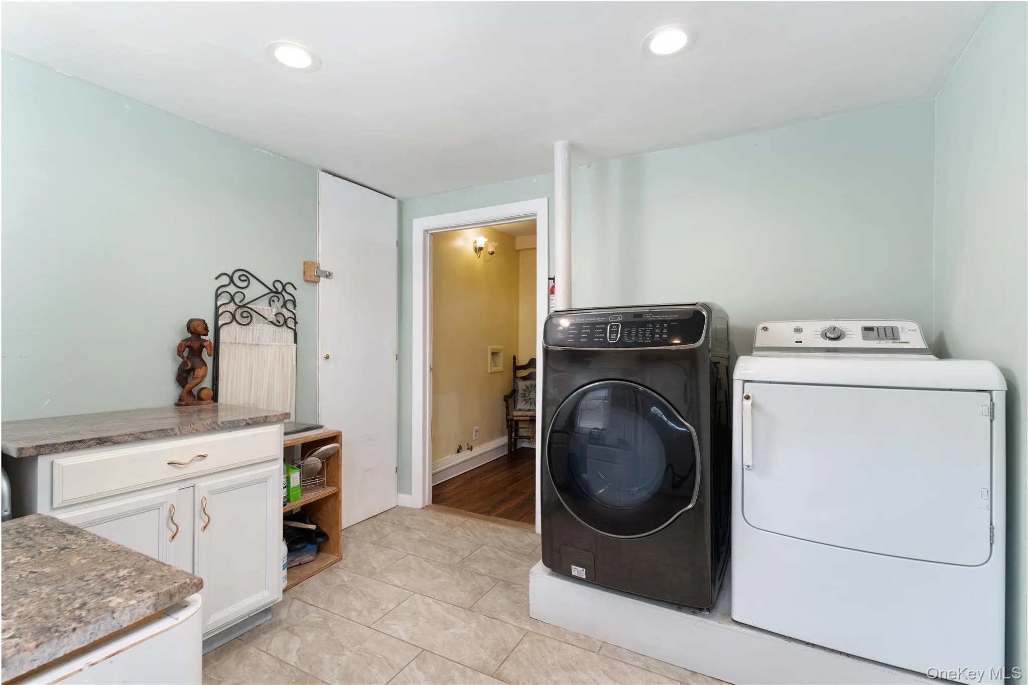 70 Massachusetts Avenue, Islip, NY, 6 Bedrooms Bedrooms, 11 Rooms Rooms,4 BathroomsBathrooms,Residential,For Rent,Massachusetts,0,1013421 70 Massachusetts Avenue, Islip, NY, 6 Bedrooms Bedrooms, 11 Rooms Rooms,4 BathroomsBathrooms,Residential,For Rent,Massachusetts,0,1013421