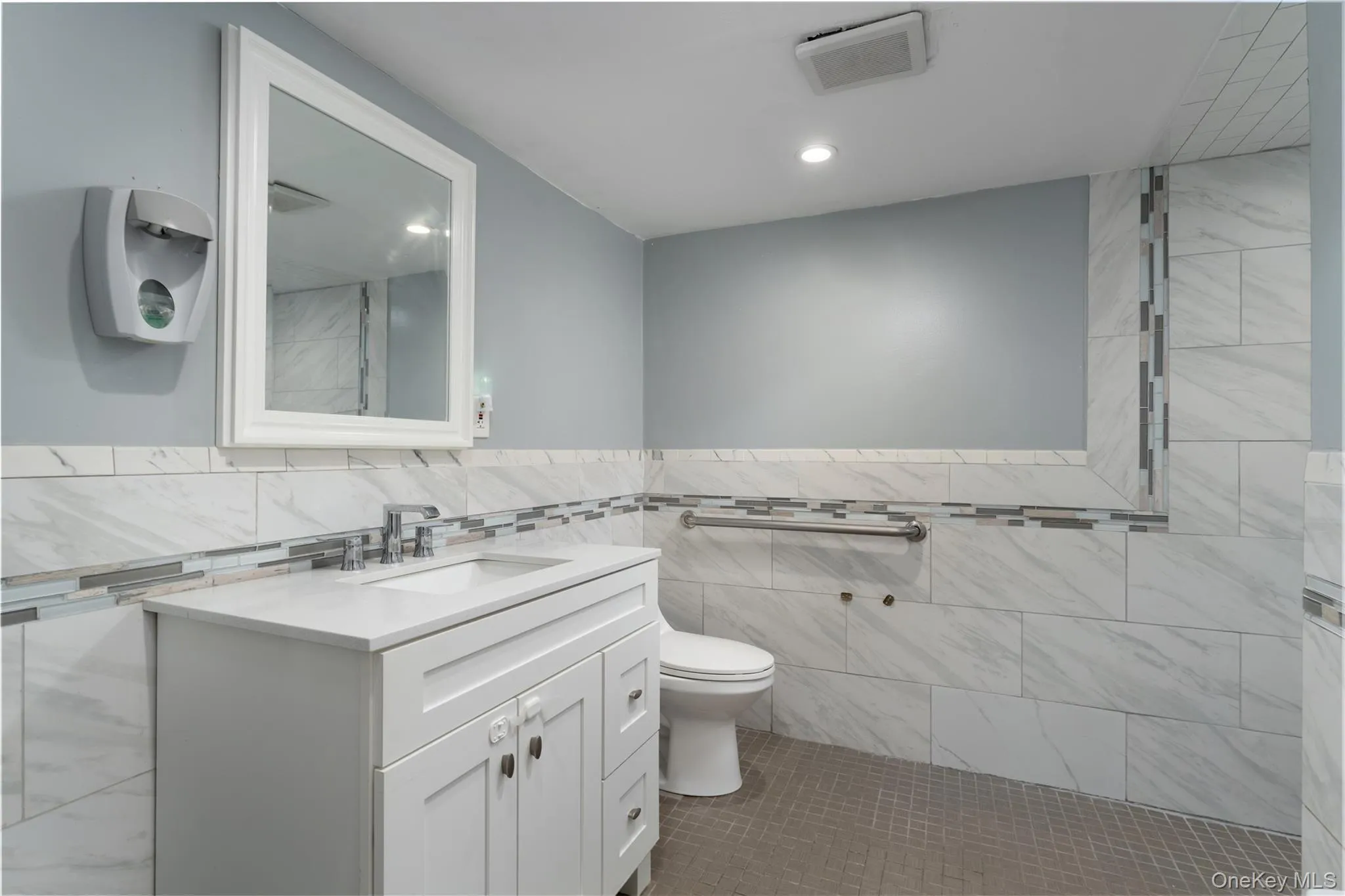 70 Massachusetts Avenue, Islip, NY, 6 Bedrooms Bedrooms, 11 Rooms Rooms,4 BathroomsBathrooms,Residential,For Rent,Massachusetts,0,1013421 70 Massachusetts Avenue, Islip, NY, 6 Bedrooms Bedrooms, 11 Rooms Rooms,4 BathroomsBathrooms,Residential,For Rent,Massachusetts,0,1013421