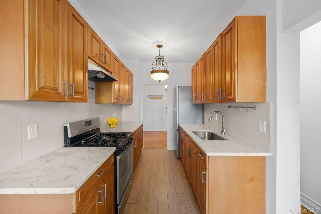 7119 Shore Road, New York, NY, 1 Bedroom Bedrooms, 3 Rooms Rooms,1 BathroomBathrooms,Residential,For Rent,Shore,0,1013432 7119 Shore Road, New York, NY, 1 Bedroom Bedrooms, 3 Rooms Rooms,1 BathroomBathrooms,Residential,For Rent,Shore,0,1013432