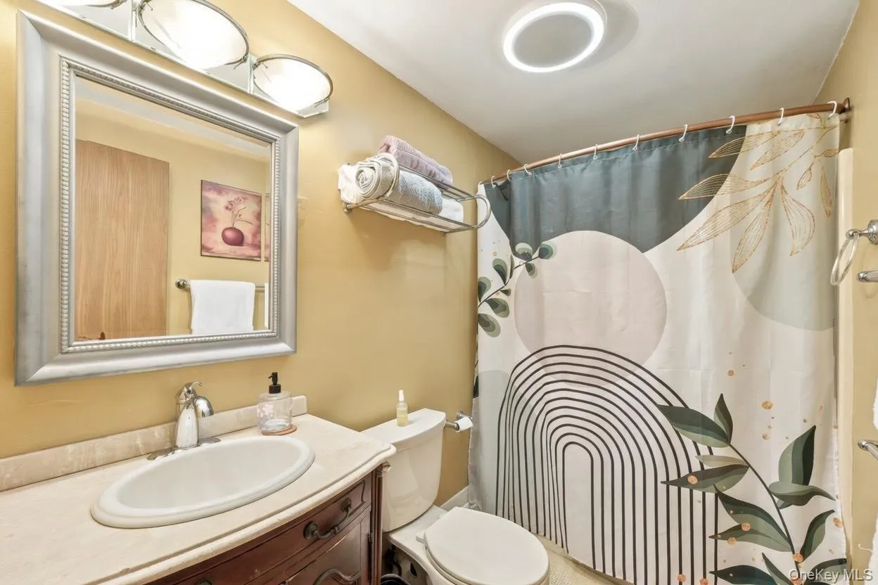 2 Shirley Drive, Patterson, NY, 3 Bedrooms Bedrooms, 9 Rooms Rooms,2 BathroomsBathrooms,Residential,For Rent,Shirley,0,1013436 2 Shirley Drive, Patterson, NY, 3 Bedrooms Bedrooms, 9 Rooms Rooms,2 BathroomsBathrooms,Residential,For Rent,Shirley,0,1013436