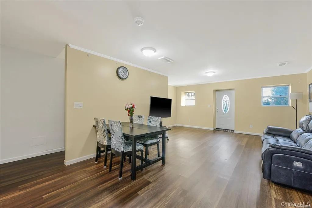 73 Cherry Avenue, Brookhaven, NY, 3 Bedrooms Bedrooms, 5 Rooms Rooms,2 BathroomsBathrooms,Residential Lease,For Rent,Cherry,0,1013437 73 Cherry Avenue, Brookhaven, NY, 3 Bedrooms Bedrooms, 5 Rooms Rooms,2 BathroomsBathrooms,Residential Lease,For Rent,Cherry,0,1013437