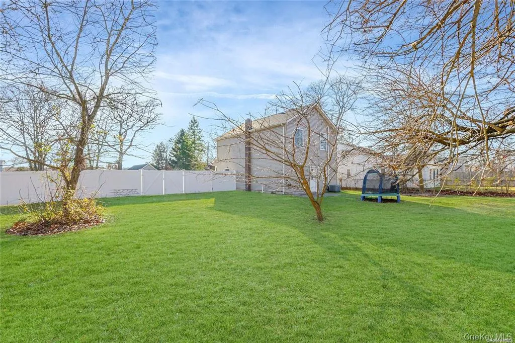 73 Cherry Avenue, Brookhaven, NY, 3 Bedrooms Bedrooms, 5 Rooms Rooms,2 BathroomsBathrooms,Residential Lease,For Rent,Cherry,0,1013437 73 Cherry Avenue, Brookhaven, NY, 3 Bedrooms Bedrooms, 5 Rooms Rooms,2 BathroomsBathrooms,Residential Lease,For Rent,Cherry,0,1013437
