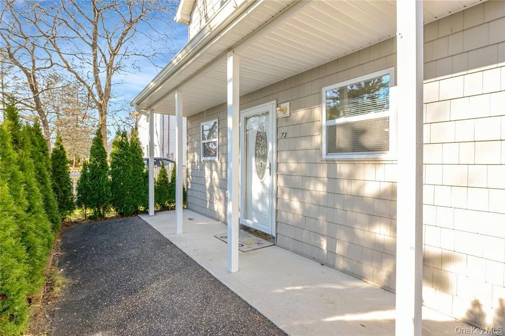 73 Cherry Avenue, Brookhaven, NY, 3 Bedrooms Bedrooms, 5 Rooms Rooms,2 BathroomsBathrooms,Residential Lease,For Rent,Cherry,0,1013437 73 Cherry Avenue, Brookhaven, NY, 3 Bedrooms Bedrooms, 5 Rooms Rooms,2 BathroomsBathrooms,Residential Lease,For Rent,Cherry,0,1013437