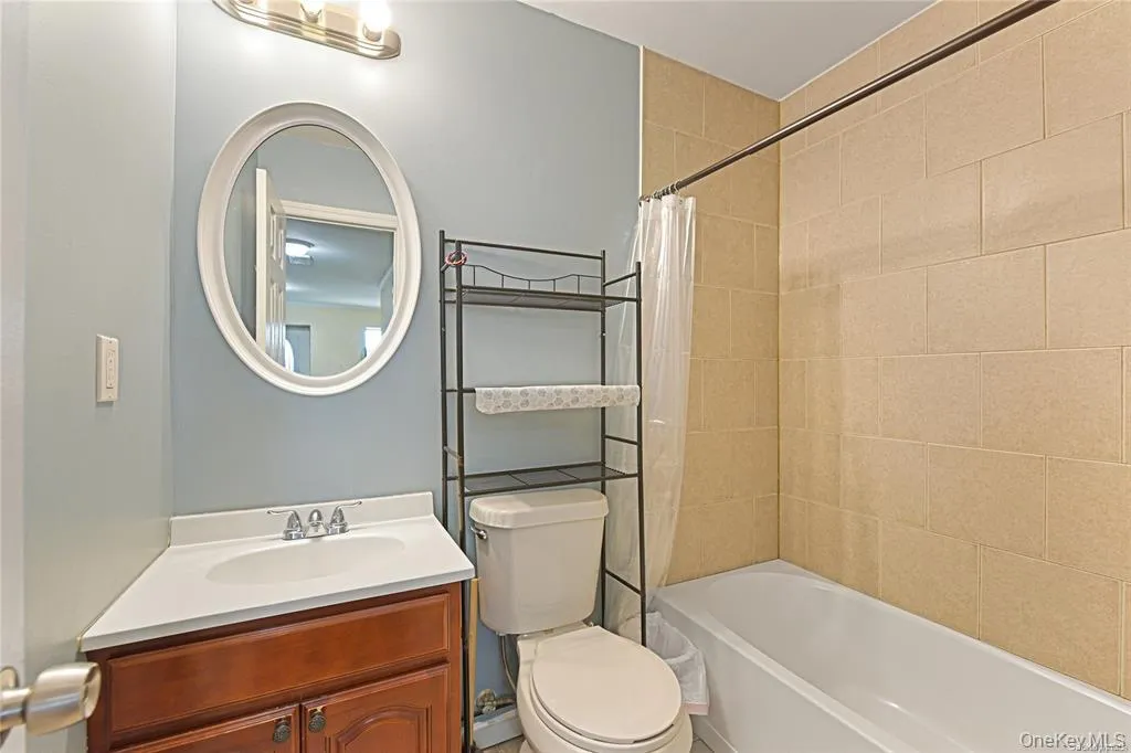 73 Cherry Avenue, Brookhaven, NY, 3 Bedrooms Bedrooms, 5 Rooms Rooms,2 BathroomsBathrooms,Residential Lease,For Rent,Cherry,0,1013437 73 Cherry Avenue, Brookhaven, NY, 3 Bedrooms Bedrooms, 5 Rooms Rooms,2 BathroomsBathrooms,Residential Lease,For Rent,Cherry,0,1013437