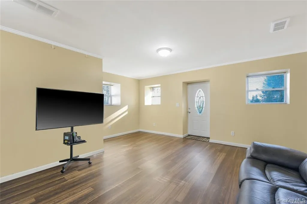 73 Cherry Avenue, Brookhaven, NY, 3 Bedrooms Bedrooms, 5 Rooms Rooms,2 BathroomsBathrooms,Residential Lease,For Rent,Cherry,0,1013437 73 Cherry Avenue, Brookhaven, NY, 3 Bedrooms Bedrooms, 5 Rooms Rooms,2 BathroomsBathrooms,Residential Lease,For Rent,Cherry,0,1013437