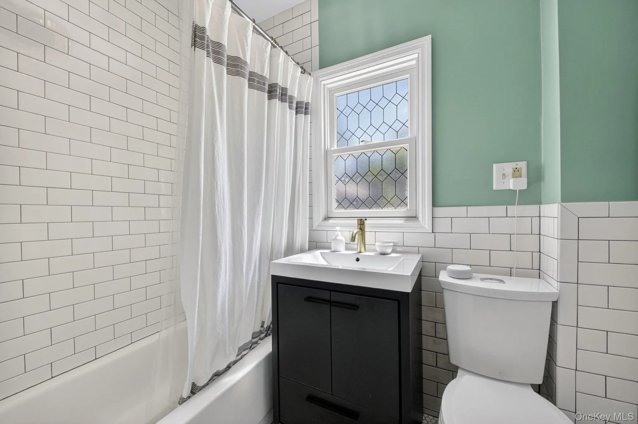 46 Falconer Street, Beacon, NY, 3 Bedrooms Bedrooms, 7 Rooms Rooms,2 BathroomsBathrooms,Residential,For Rent,Falconer,0,1013444 46 Falconer Street, Beacon, NY, 3 Bedrooms Bedrooms, 7 Rooms Rooms,2 BathroomsBathrooms,Residential,For Rent,Falconer,0,1013444