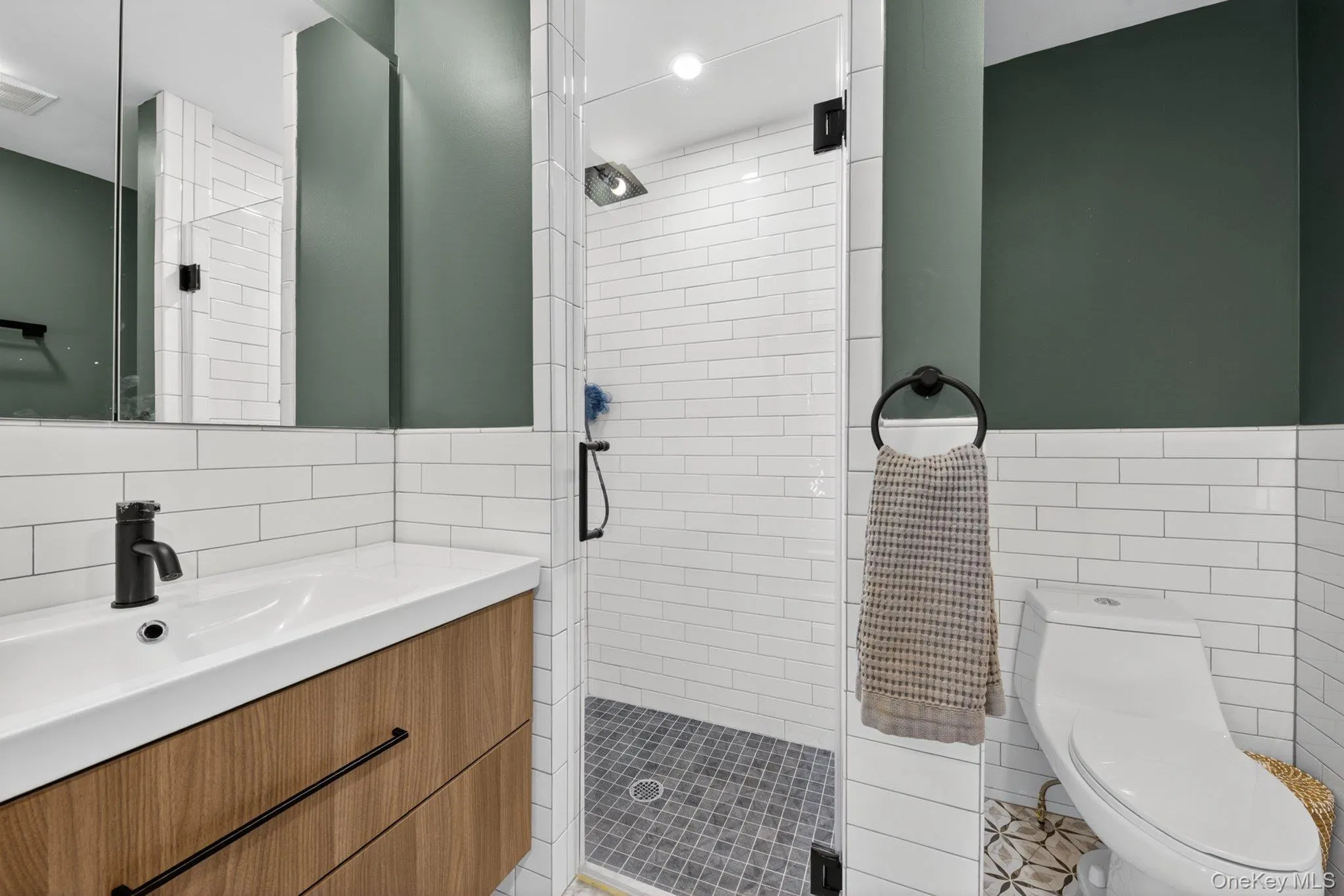 46 Falconer Street, Beacon, NY, 3 Bedrooms Bedrooms, 7 Rooms Rooms,2 BathroomsBathrooms,Residential,For Rent,Falconer,0,1013444 46 Falconer Street, Beacon, NY, 3 Bedrooms Bedrooms, 7 Rooms Rooms,2 BathroomsBathrooms,Residential,For Rent,Falconer,0,1013444