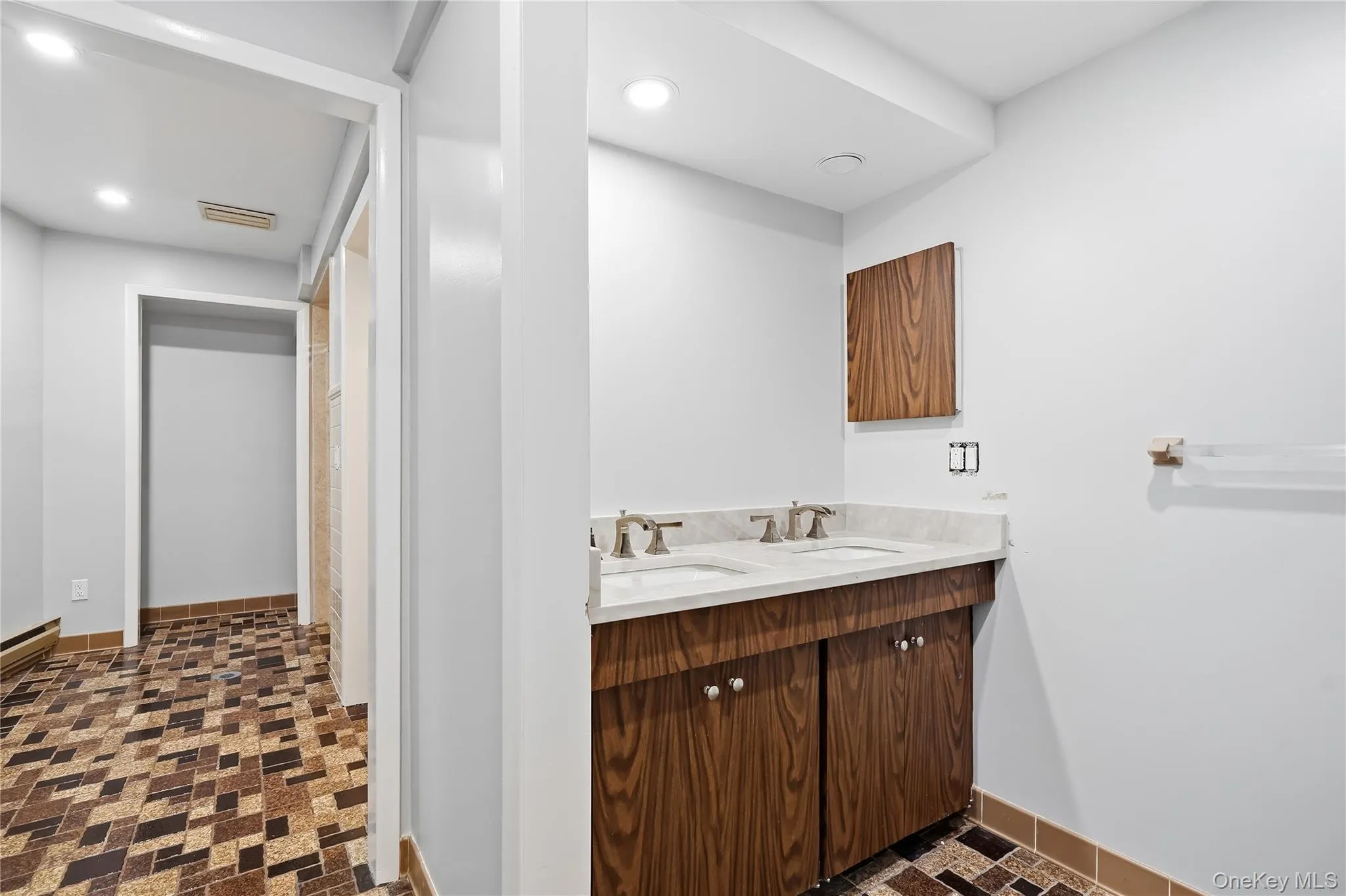 Lower level full bathroom Lower level full bathroom