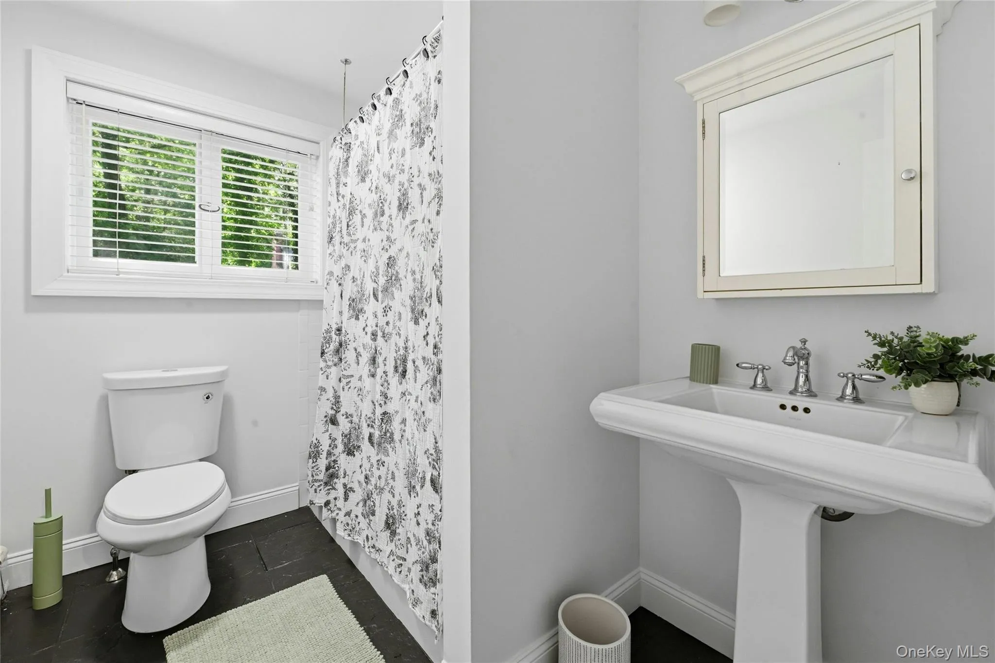 Lower level full bath Lower level full bath