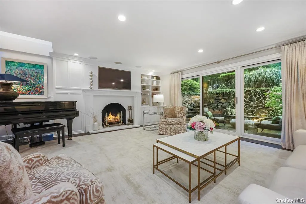 1054 Boston Post Road, Rye City, NY, 3 Bedrooms Bedrooms, 6 Rooms Rooms,2 BathroomsBathrooms,Residential Lease,For Rent,Boston Post,0,1013453 1054 Boston Post Road, Rye City, NY, 3 Bedrooms Bedrooms, 6 Rooms Rooms,2 BathroomsBathrooms,Residential Lease,For Rent,Boston Post,0,1013453