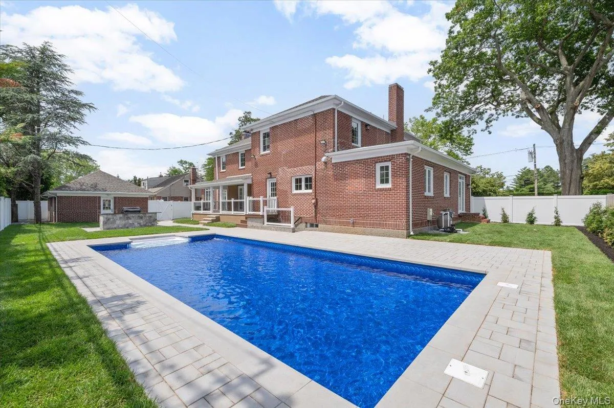 300 Demott Avenue, Hempstead, NY, 5 Bedrooms Bedrooms, 13 Rooms Rooms,3 BathroomsBathrooms,Residential,For Rent,Demott,0,KEY1013456 300 Demott Avenue, Hempstead, NY, 5 Bedrooms Bedrooms, 13 Rooms Rooms,3 BathroomsBathrooms,Residential,For Rent,Demott,0,KEY1013456