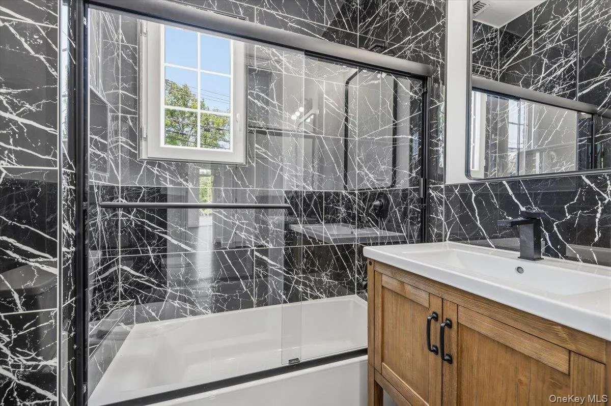 300 Demott Avenue, Hempstead, NY, 5 Bedrooms Bedrooms, 13 Rooms Rooms,3 BathroomsBathrooms,Residential,For Rent,Demott,0,KEY1013456 300 Demott Avenue, Hempstead, NY, 5 Bedrooms Bedrooms, 13 Rooms Rooms,3 BathroomsBathrooms,Residential,For Rent,Demott,0,KEY1013456