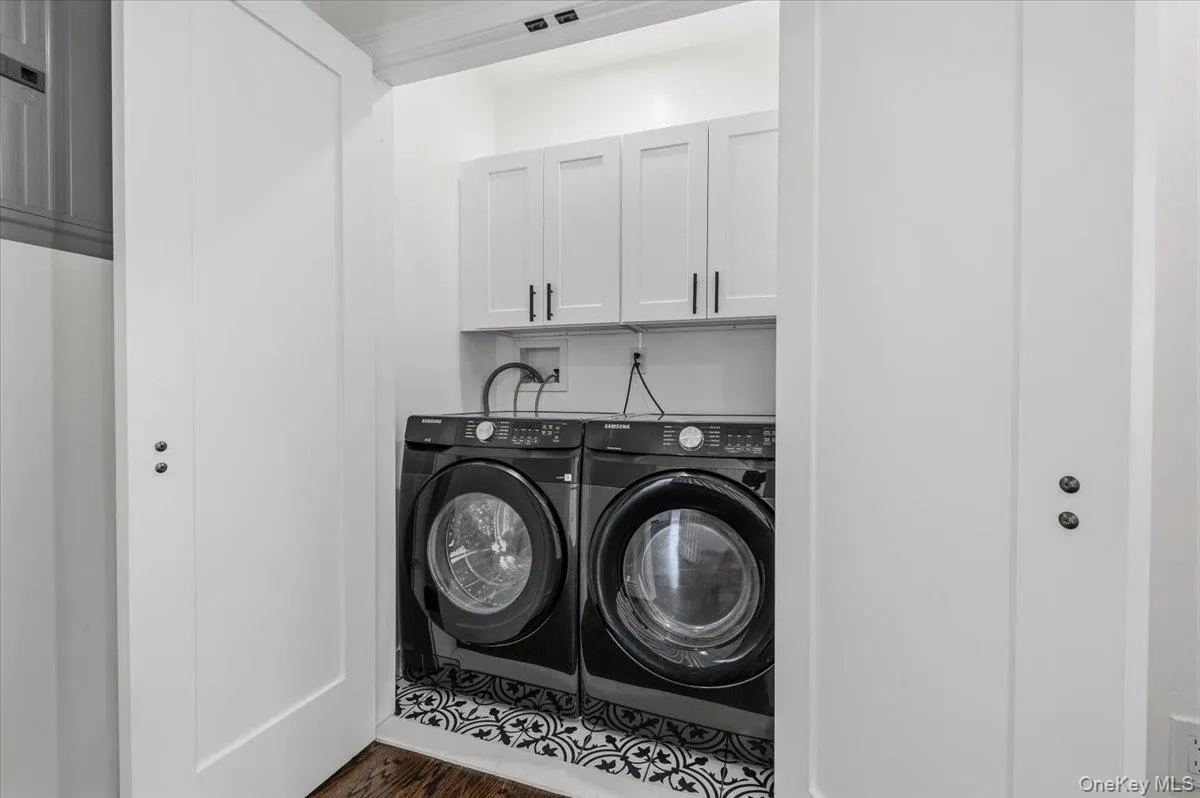 300 Demott Avenue, Hempstead, NY, 5 Bedrooms Bedrooms, 13 Rooms Rooms,3 BathroomsBathrooms,Residential,For Rent,Demott,0,KEY1013456 300 Demott Avenue, Hempstead, NY, 5 Bedrooms Bedrooms, 13 Rooms Rooms,3 BathroomsBathrooms,Residential,For Rent,Demott,0,KEY1013456
