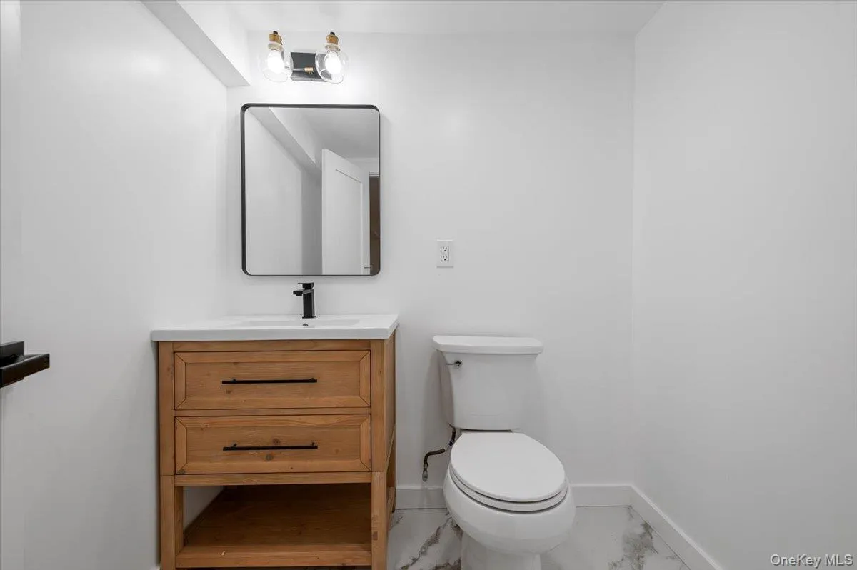 300 Demott Avenue, Hempstead, NY, 5 Bedrooms Bedrooms, 13 Rooms Rooms,3 BathroomsBathrooms,Residential,For Rent,Demott,0,KEY1013456 300 Demott Avenue, Hempstead, NY, 5 Bedrooms Bedrooms, 13 Rooms Rooms,3 BathroomsBathrooms,Residential,For Rent,Demott,0,KEY1013456