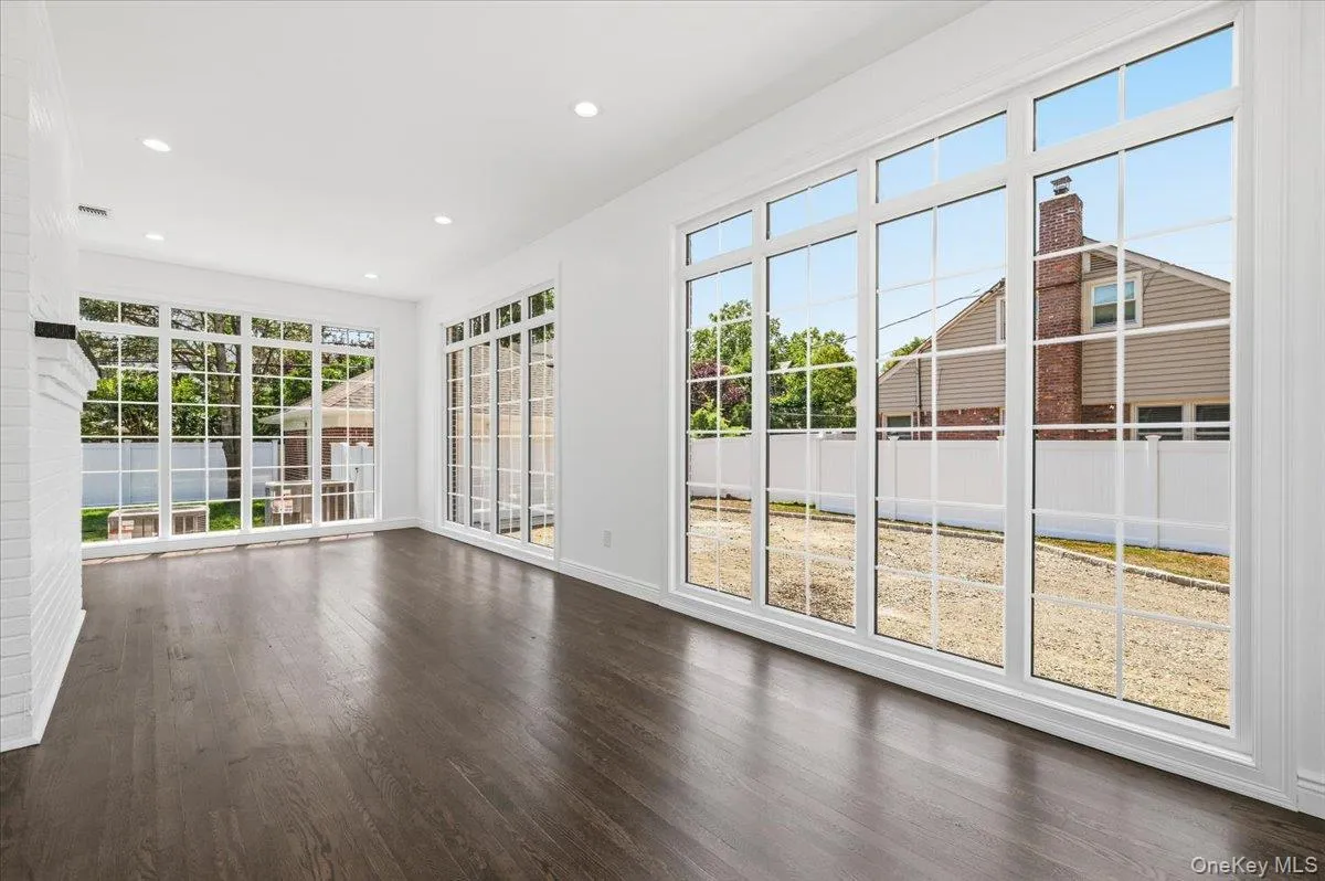 300 Demott Avenue, Hempstead, NY, 5 Bedrooms Bedrooms, 13 Rooms Rooms,3 BathroomsBathrooms,Residential,For Rent,Demott,0,KEY1013456 300 Demott Avenue, Hempstead, NY, 5 Bedrooms Bedrooms, 13 Rooms Rooms,3 BathroomsBathrooms,Residential,For Rent,Demott,0,KEY1013456