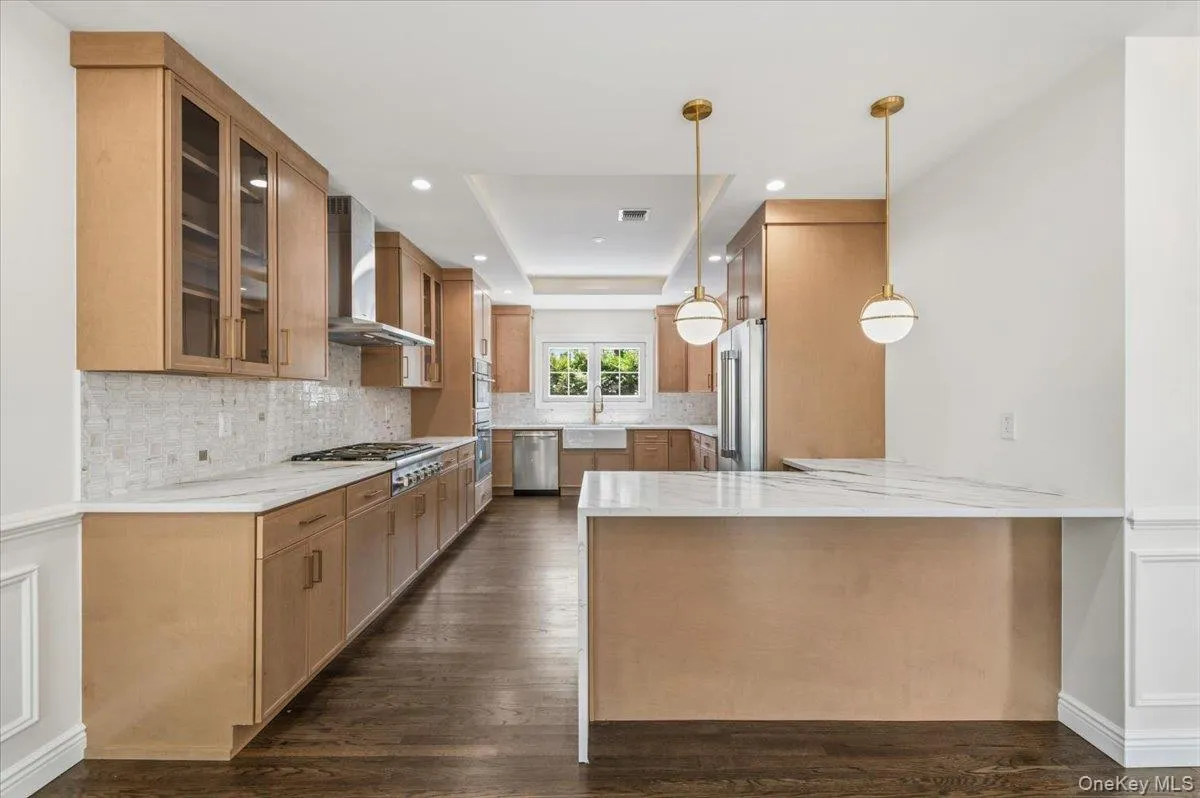 300 Demott Avenue, Hempstead, NY, 5 Bedrooms Bedrooms, 13 Rooms Rooms,3 BathroomsBathrooms,Residential,For Rent,Demott,0,KEY1013456 300 Demott Avenue, Hempstead, NY, 5 Bedrooms Bedrooms, 13 Rooms Rooms,3 BathroomsBathrooms,Residential,For Rent,Demott,0,KEY1013456