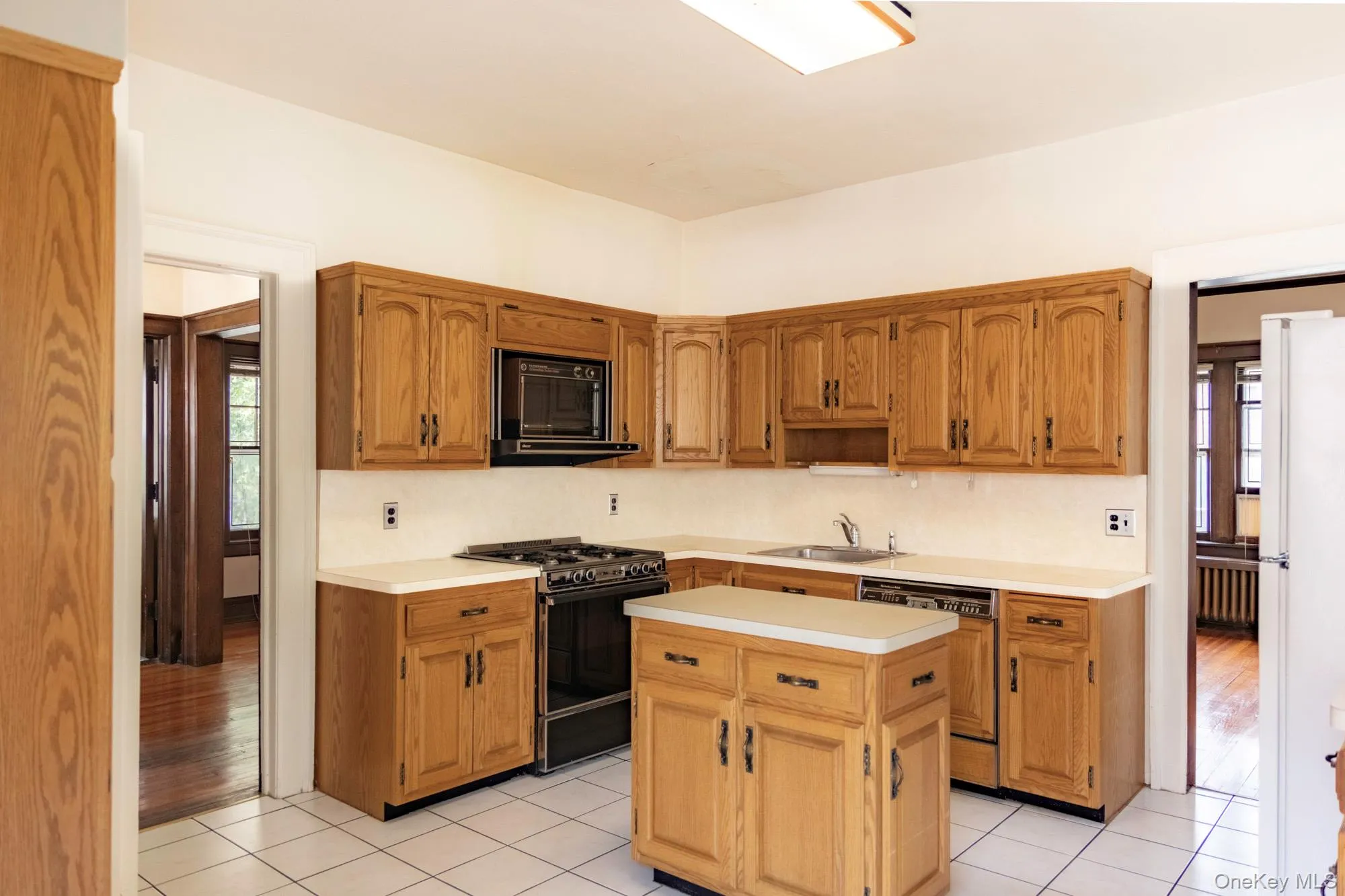 108-29 69th Avenue, New York, NY, 4 Bedrooms Bedrooms, 9 Rooms Rooms,1 BathroomBathrooms,Residential,For Rent,69th,0,1013457 108-29 69th Avenue, New York, NY, 4 Bedrooms Bedrooms, 9 Rooms Rooms,1 BathroomBathrooms,Residential,For Rent,69th,0,1013457
