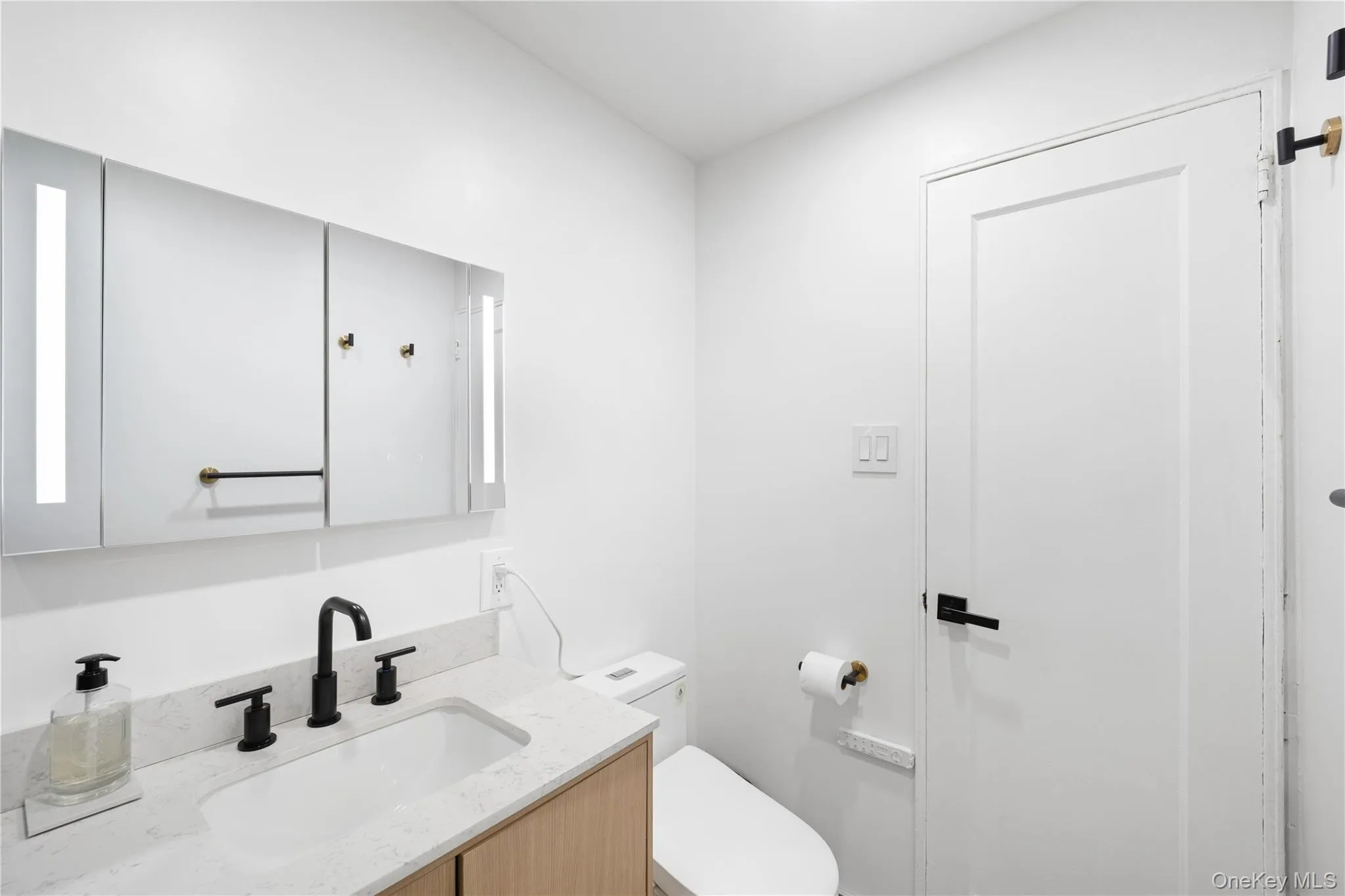 58-42 246th Crescent, New York, NY, 1 Bedroom Bedrooms, 3 Rooms Rooms,1 BathroomBathrooms,Residential,For Rent,246th Crescent,0,1013460 58-42 246th Crescent, New York, NY, 1 Bedroom Bedrooms, 3 Rooms Rooms,1 BathroomBathrooms,Residential,For Rent,246th Crescent,0,1013460