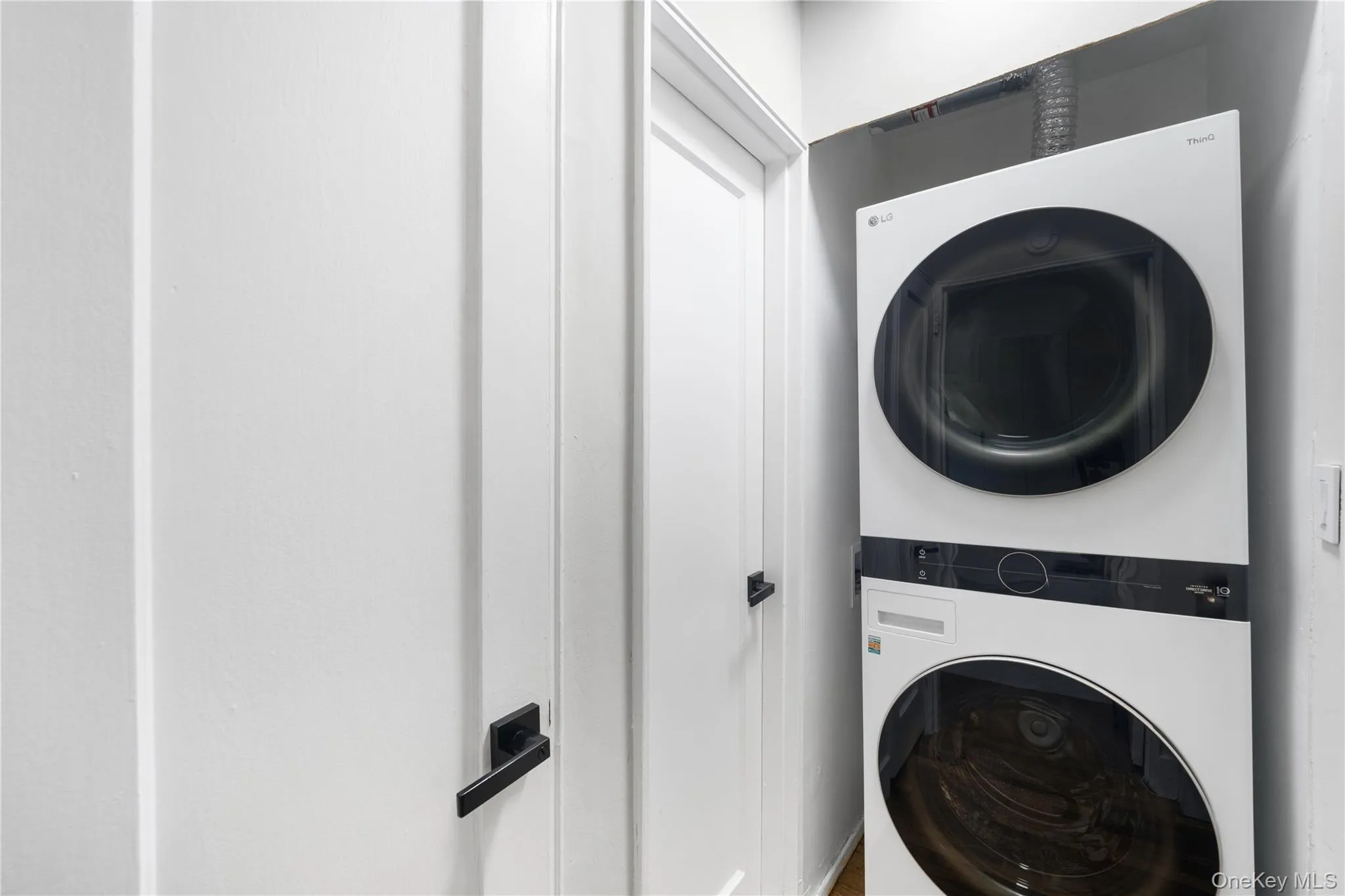 58-42 246th Crescent, New York, NY, 1 Bedroom Bedrooms, 3 Rooms Rooms,1 BathroomBathrooms,Residential,For Rent,246th Crescent,0,1013460 58-42 246th Crescent, New York, NY, 1 Bedroom Bedrooms, 3 Rooms Rooms,1 BathroomBathrooms,Residential,For Rent,246th Crescent,0,1013460