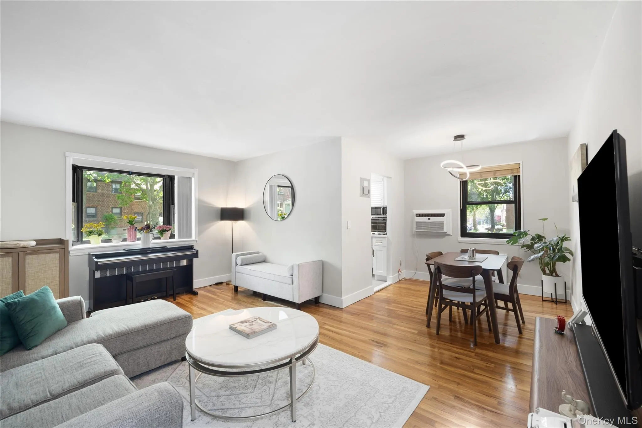 58-42 246th Crescent, New York, NY, 1 Bedroom Bedrooms, 3 Rooms Rooms,1 BathroomBathrooms,Residential,For Rent,246th Crescent,0,1013460 58-42 246th Crescent, New York, NY, 1 Bedroom Bedrooms, 3 Rooms Rooms,1 BathroomBathrooms,Residential,For Rent,246th Crescent,0,1013460