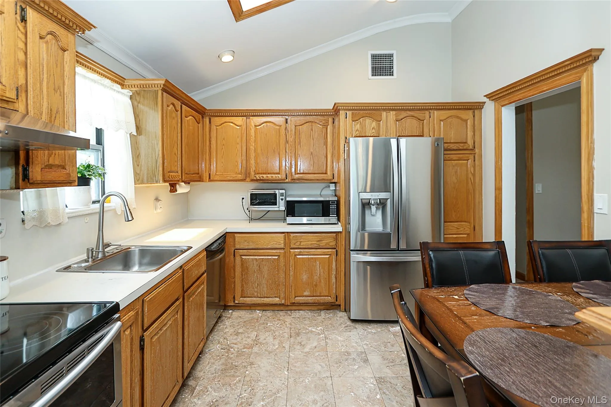 25A Reynolds Street, Huntington, NY, 5 Bedrooms Bedrooms, 9 Rooms Rooms,2 BathroomsBathrooms,Residential,For Rent,Reynolds,0,1013462 25A Reynolds Street, Huntington, NY, 5 Bedrooms Bedrooms, 9 Rooms Rooms,2 BathroomsBathrooms,Residential,For Rent,Reynolds,0,1013462