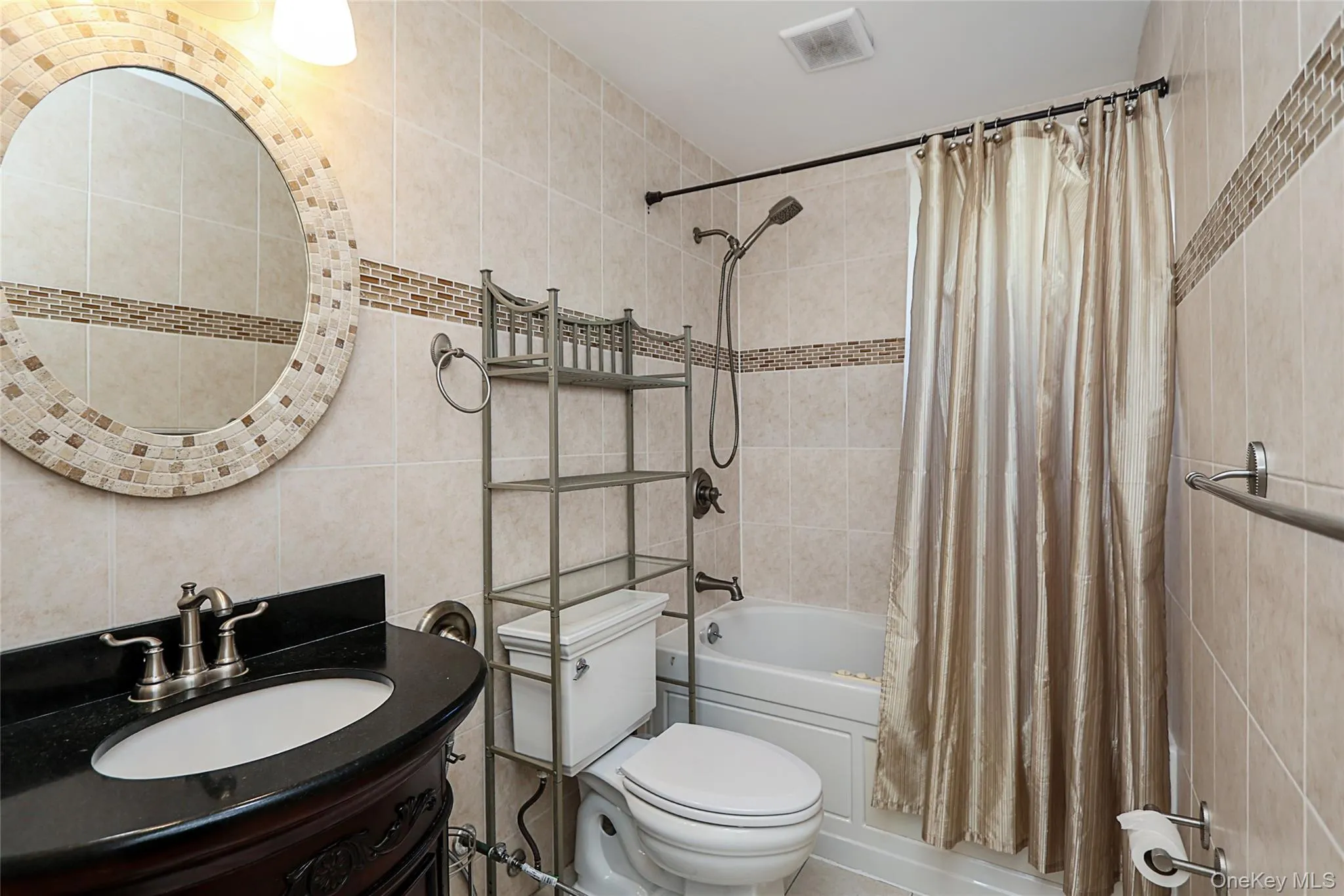 25A Reynolds Street, Huntington, NY, 5 Bedrooms Bedrooms, 9 Rooms Rooms,2 BathroomsBathrooms,Residential,For Rent,Reynolds,0,1013462 25A Reynolds Street, Huntington, NY, 5 Bedrooms Bedrooms, 9 Rooms Rooms,2 BathroomsBathrooms,Residential,For Rent,Reynolds,0,1013462