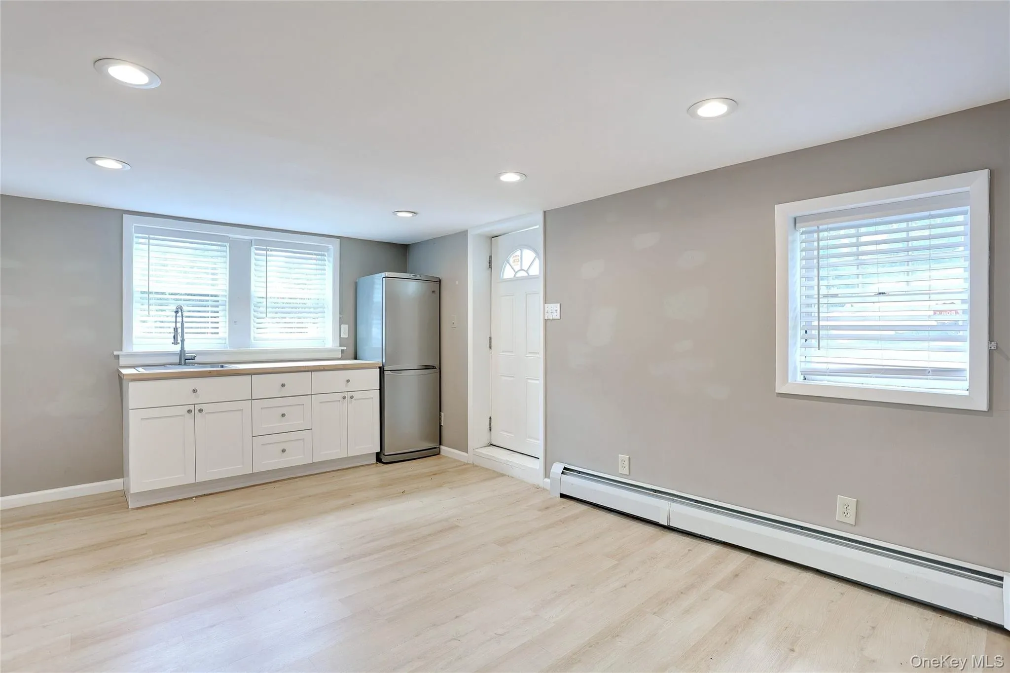 254 Main Street, Clarkstown, NY, 3 Bedrooms Bedrooms, 7 Rooms Rooms,3 BathroomsBathrooms,Residential,For Rent,Main,0,1013464 254 Main Street, Clarkstown, NY, 3 Bedrooms Bedrooms, 7 Rooms Rooms,3 BathroomsBathrooms,Residential,For Rent,Main,0,1013464