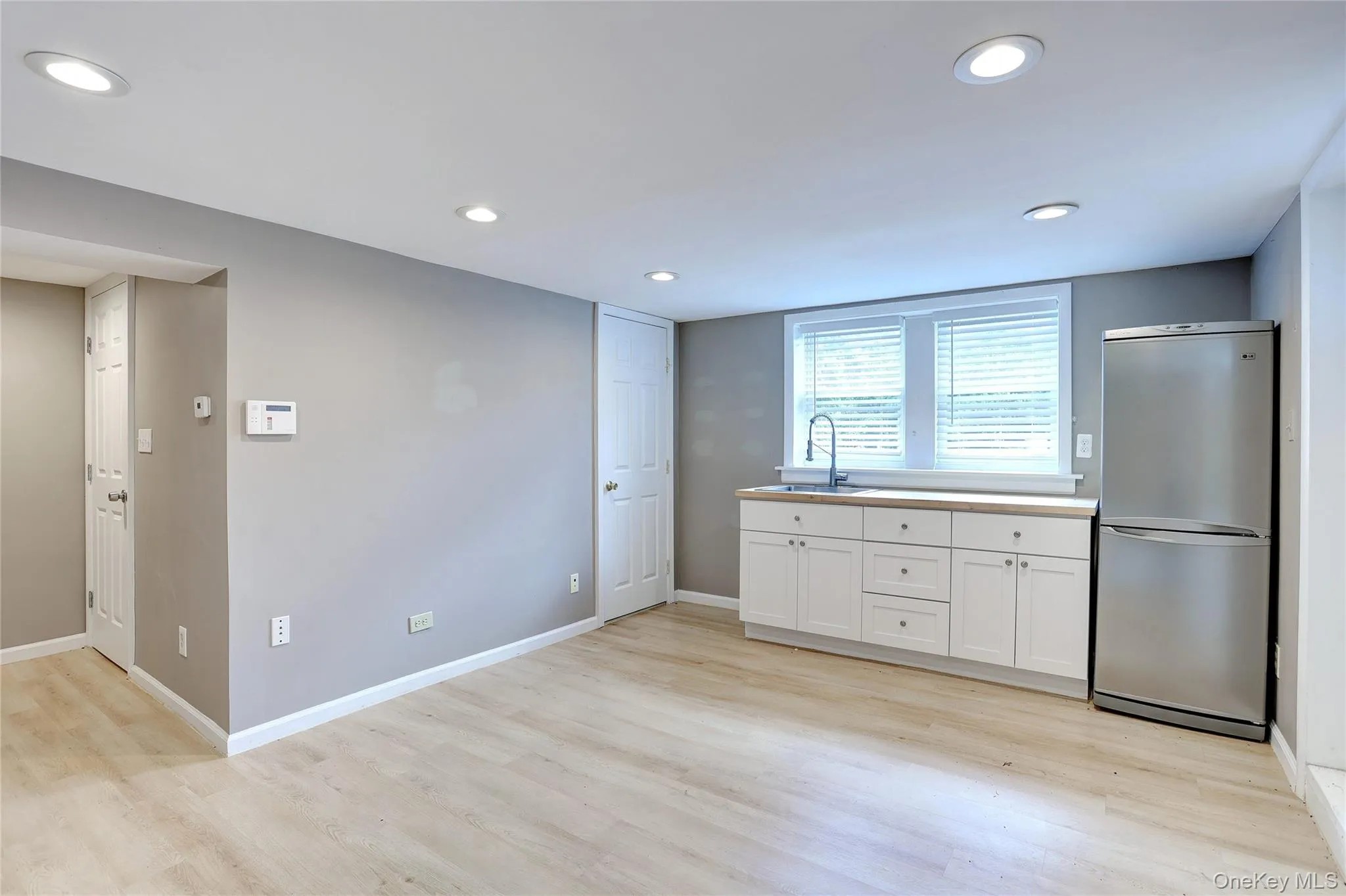 254 Main Street, Clarkstown, NY, 3 Bedrooms Bedrooms, 7 Rooms Rooms,3 BathroomsBathrooms,Residential,For Rent,Main,0,1013464 254 Main Street, Clarkstown, NY, 3 Bedrooms Bedrooms, 7 Rooms Rooms,3 BathroomsBathrooms,Residential,For Rent,Main,0,1013464