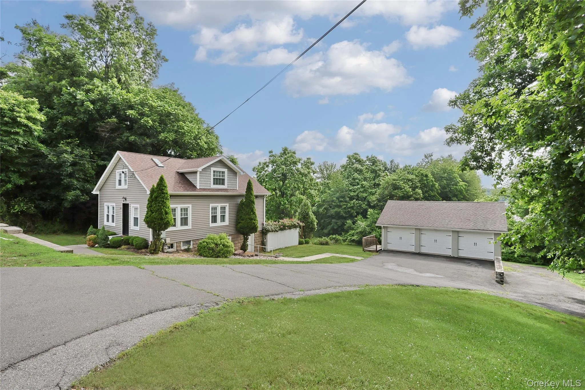 254 Main Street, Clarkstown, NY, 3 Bedrooms Bedrooms, 7 Rooms Rooms,3 BathroomsBathrooms,Residential,For Rent,Main,0,1013464 254 Main Street, Clarkstown, NY, 3 Bedrooms Bedrooms, 7 Rooms Rooms,3 BathroomsBathrooms,Residential,For Rent,Main,0,1013464