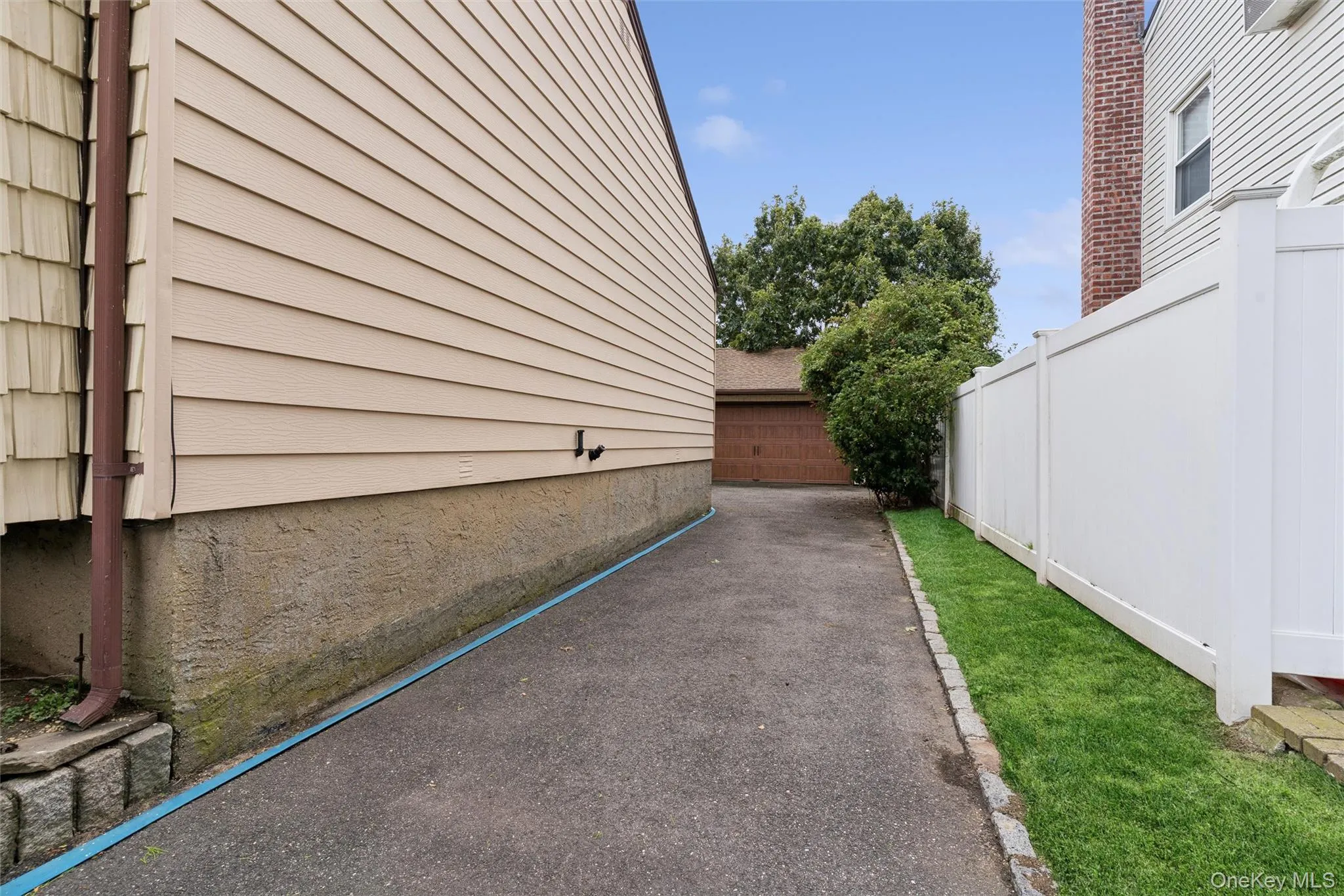 3612 Ladonia Street, Hempstead, NY, 4 Bedrooms Bedrooms, 8 Rooms Rooms,2 BathroomsBathrooms,Residential,For Rent,Ladonia,0,1013467 3612 Ladonia Street, Hempstead, NY, 4 Bedrooms Bedrooms, 8 Rooms Rooms,2 BathroomsBathrooms,Residential,For Rent,Ladonia,0,1013467