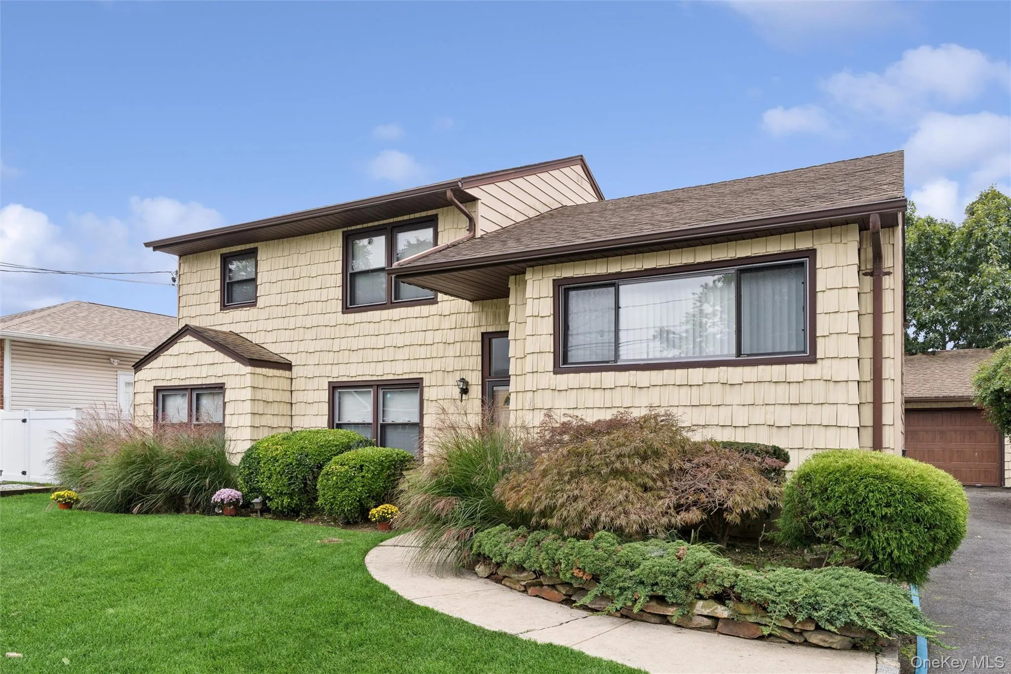 3612 Ladonia Street, Hempstead, NY, 4 Bedrooms Bedrooms, 8 Rooms Rooms,2 BathroomsBathrooms,Residential,For Rent,Ladonia,0,1013467 3612 Ladonia Street, Hempstead, NY, 4 Bedrooms Bedrooms, 8 Rooms Rooms,2 BathroomsBathrooms,Residential,For Rent,Ladonia,0,1013467