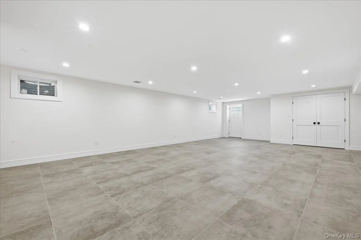 43 Highland Avenue, North Hempstead, NY, 4 Bedrooms Bedrooms, 9 Rooms Rooms,3 BathroomsBathrooms,Residential,For Rent,Highland,0,1013469 43 Highland Avenue, North Hempstead, NY, 4 Bedrooms Bedrooms, 9 Rooms Rooms,3 BathroomsBathrooms,Residential,For Rent,Highland,0,1013469