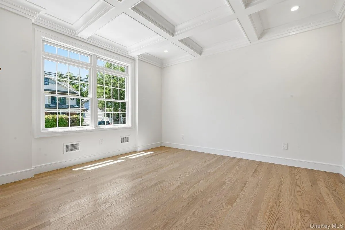 43 Highland Avenue, North Hempstead, NY, 4 Bedrooms Bedrooms, 9 Rooms Rooms,3 BathroomsBathrooms,Residential,For Rent,Highland,0,1013469 43 Highland Avenue, North Hempstead, NY, 4 Bedrooms Bedrooms, 9 Rooms Rooms,3 BathroomsBathrooms,Residential,For Rent,Highland,0,1013469