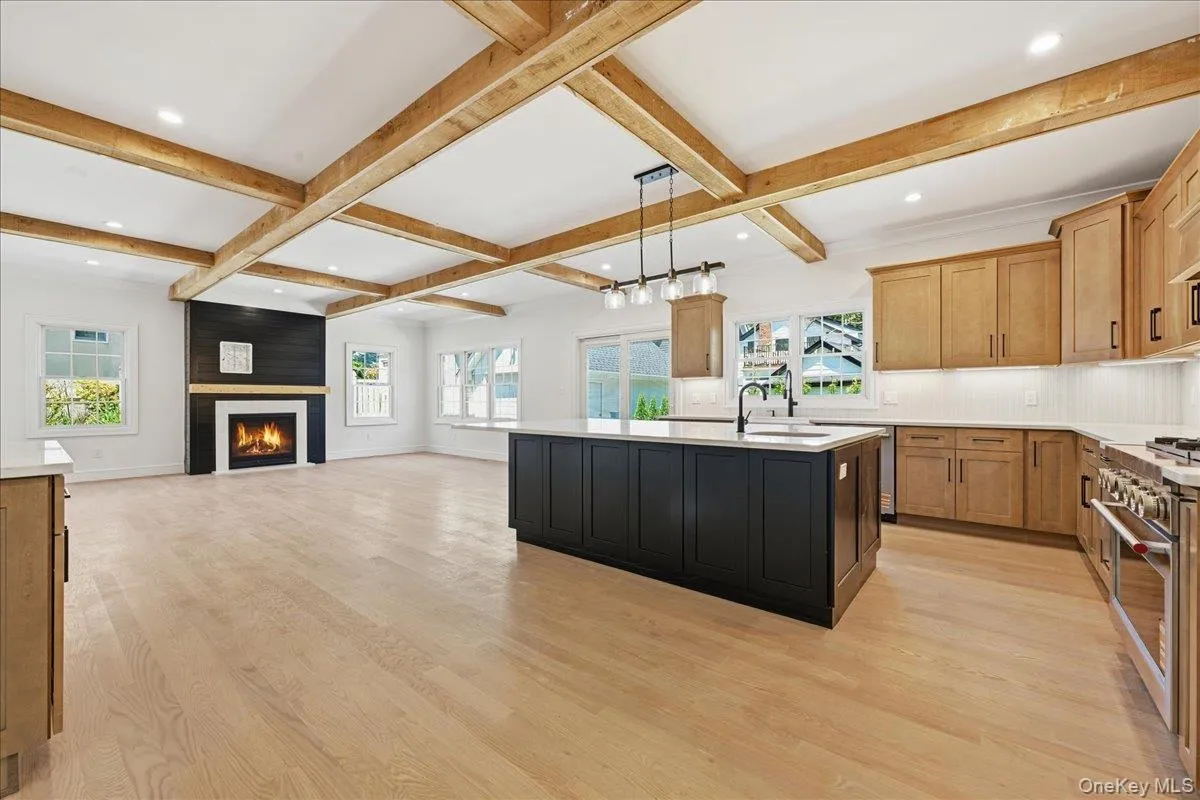 43 Highland Avenue, North Hempstead, NY, 4 Bedrooms Bedrooms, 9 Rooms Rooms,3 BathroomsBathrooms,Residential,For Rent,Highland,0,1013469 43 Highland Avenue, North Hempstead, NY, 4 Bedrooms Bedrooms, 9 Rooms Rooms,3 BathroomsBathrooms,Residential,For Rent,Highland,0,1013469
