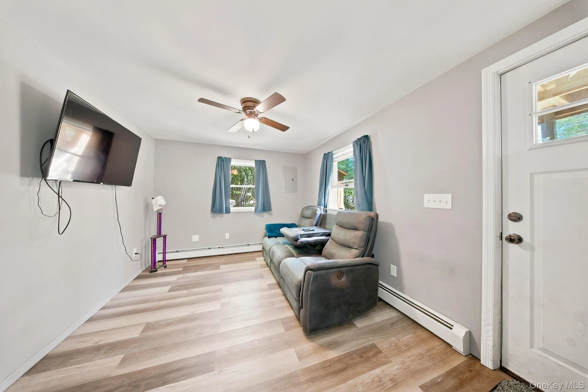 570 Brown Road, Wawarsing, NY, 2 Bedrooms Bedrooms, 4 Rooms Rooms,1 BathroomBathrooms,Residential,For Rent,Brown,0,KEY1013471 570 Brown Road, Wawarsing, NY, 2 Bedrooms Bedrooms, 4 Rooms Rooms,1 BathroomBathrooms,Residential,For Rent,Brown,0,KEY1013471