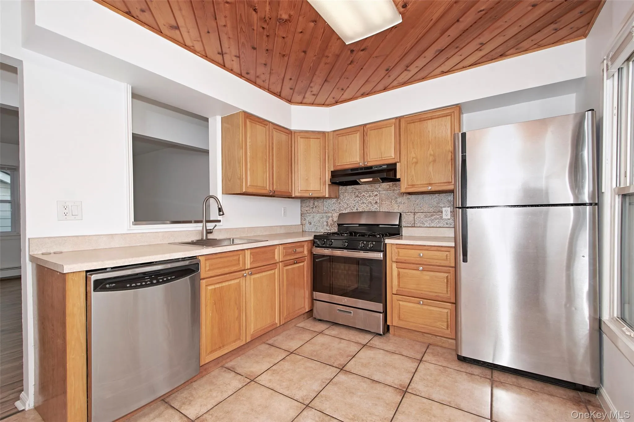 102 Lincoln Avenue, Harrison, NY, 3 Bedrooms Bedrooms, 6 Rooms Rooms,1 BathroomBathrooms,Residential Lease,For Rent,Lincoln,0,1013475 102 Lincoln Avenue, Harrison, NY, 3 Bedrooms Bedrooms, 6 Rooms Rooms,1 BathroomBathrooms,Residential Lease,For Rent,Lincoln,0,1013475