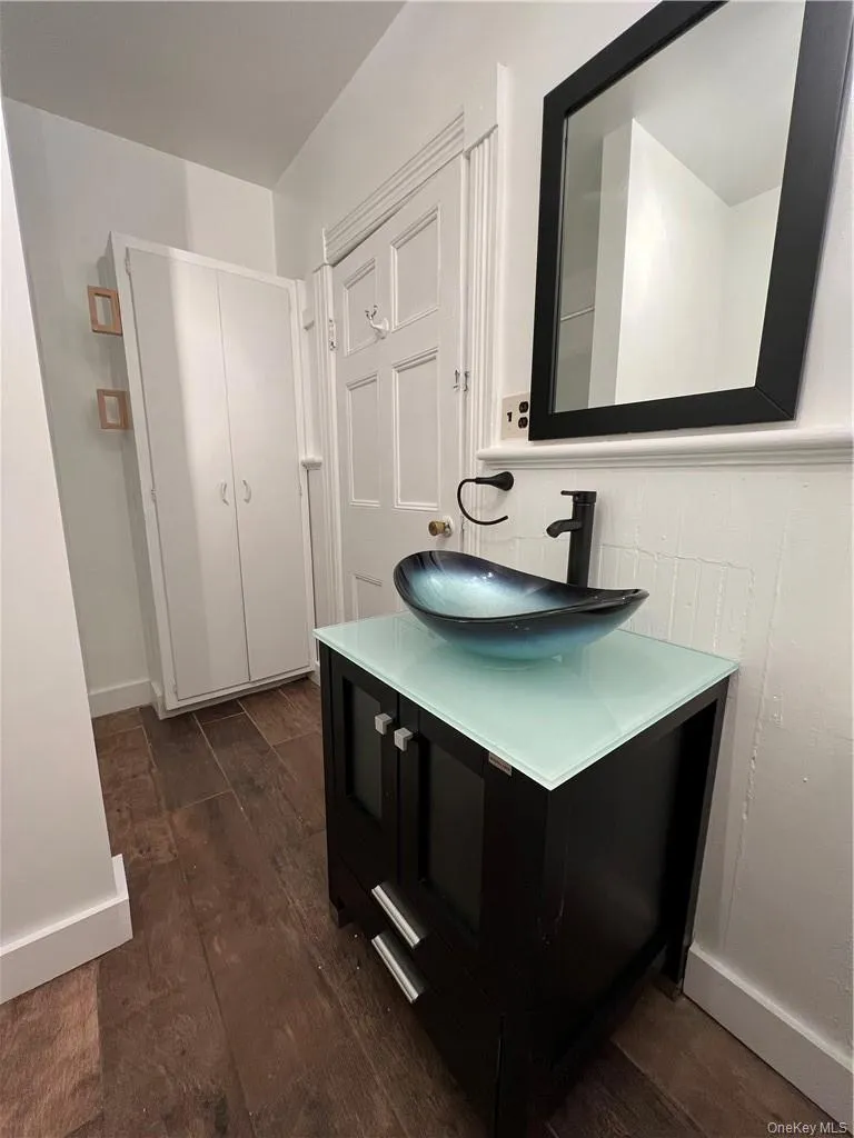 155 Main Street, Goshen, NY, 1 Bedroom Bedrooms, 3 Rooms Rooms,1 BathroomBathrooms,Residential Lease,For Rent,Main,0,1013476 155 Main Street, Goshen, NY, 1 Bedroom Bedrooms, 3 Rooms Rooms,1 BathroomBathrooms,Residential Lease,For Rent,Main,0,1013476